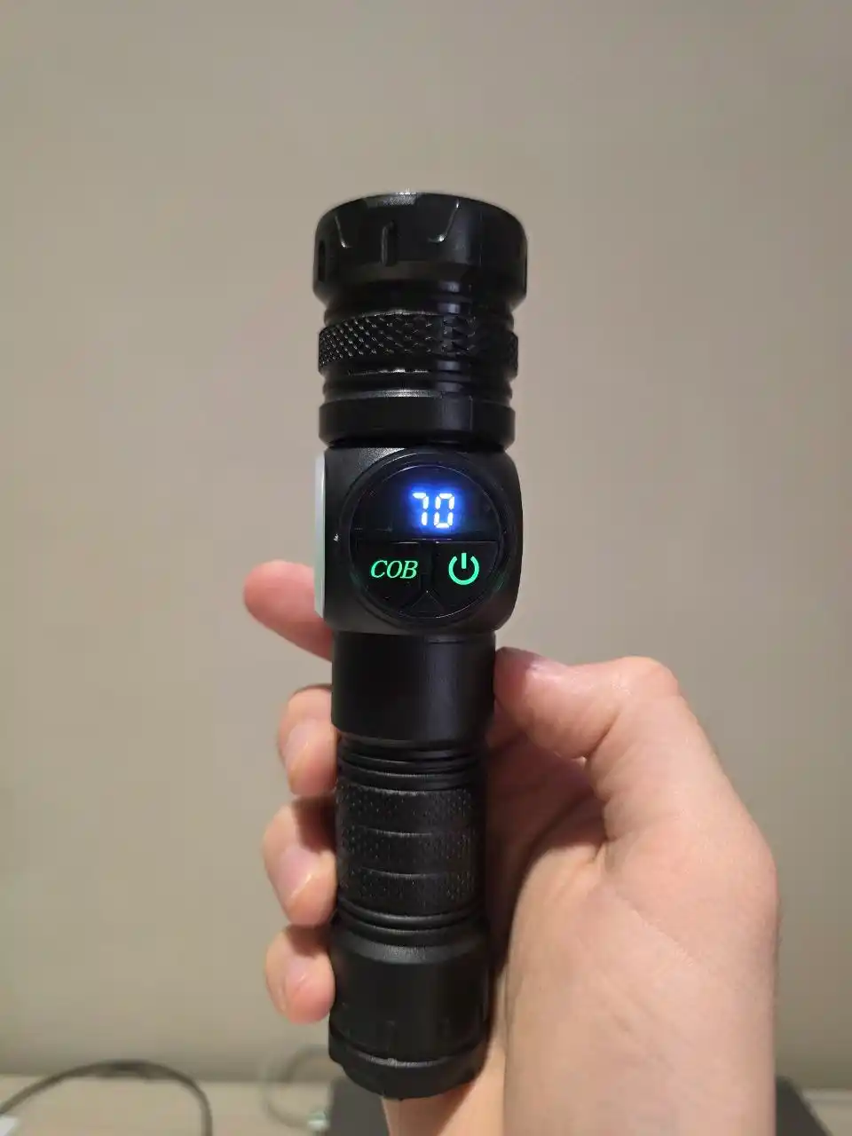 Qo‘l fonar LED, 5 rejim, PowerBank funksiyasi bilan