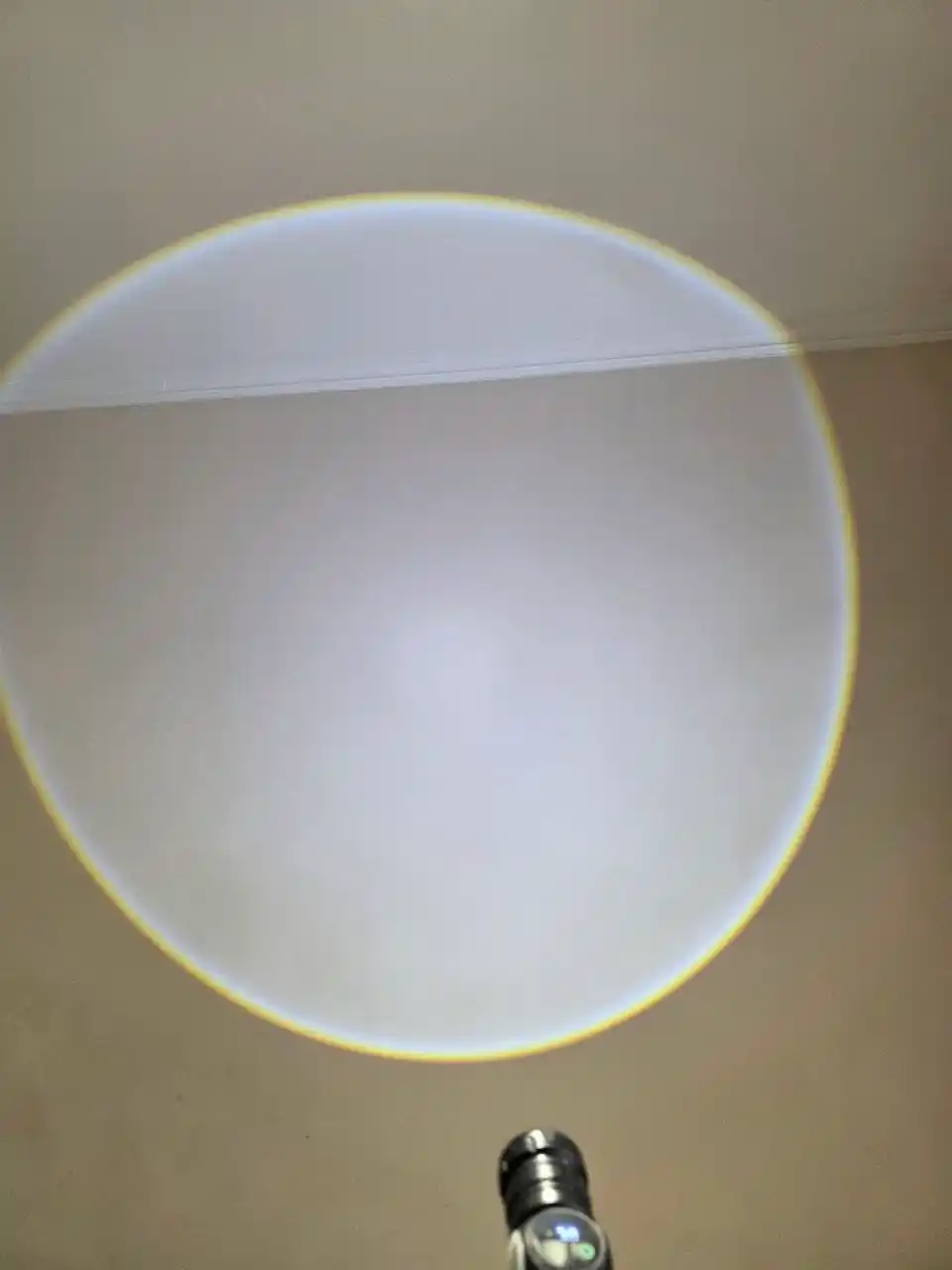 Qo‘l fonar LED, 5 rejim, PowerBank funksiyasi bilan