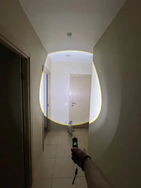 Qo‘l fonar LED, 5 rejim, PowerBank funksiyasi bilan