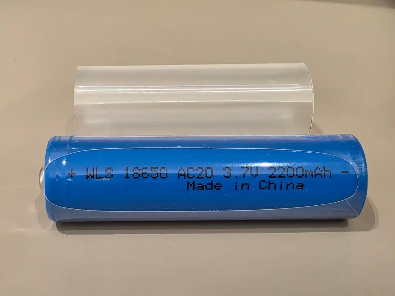 Qo'l chirog'i, 18650 akkumulyator va bilaguzuk bilan, 7 rejim, PowerBank va magnit bilan