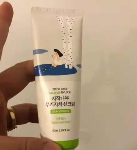 Солнцезащитный крем Round Lab Birch Juice Moisturizing Sunscreen SPF50+ PA++++, 50 мл