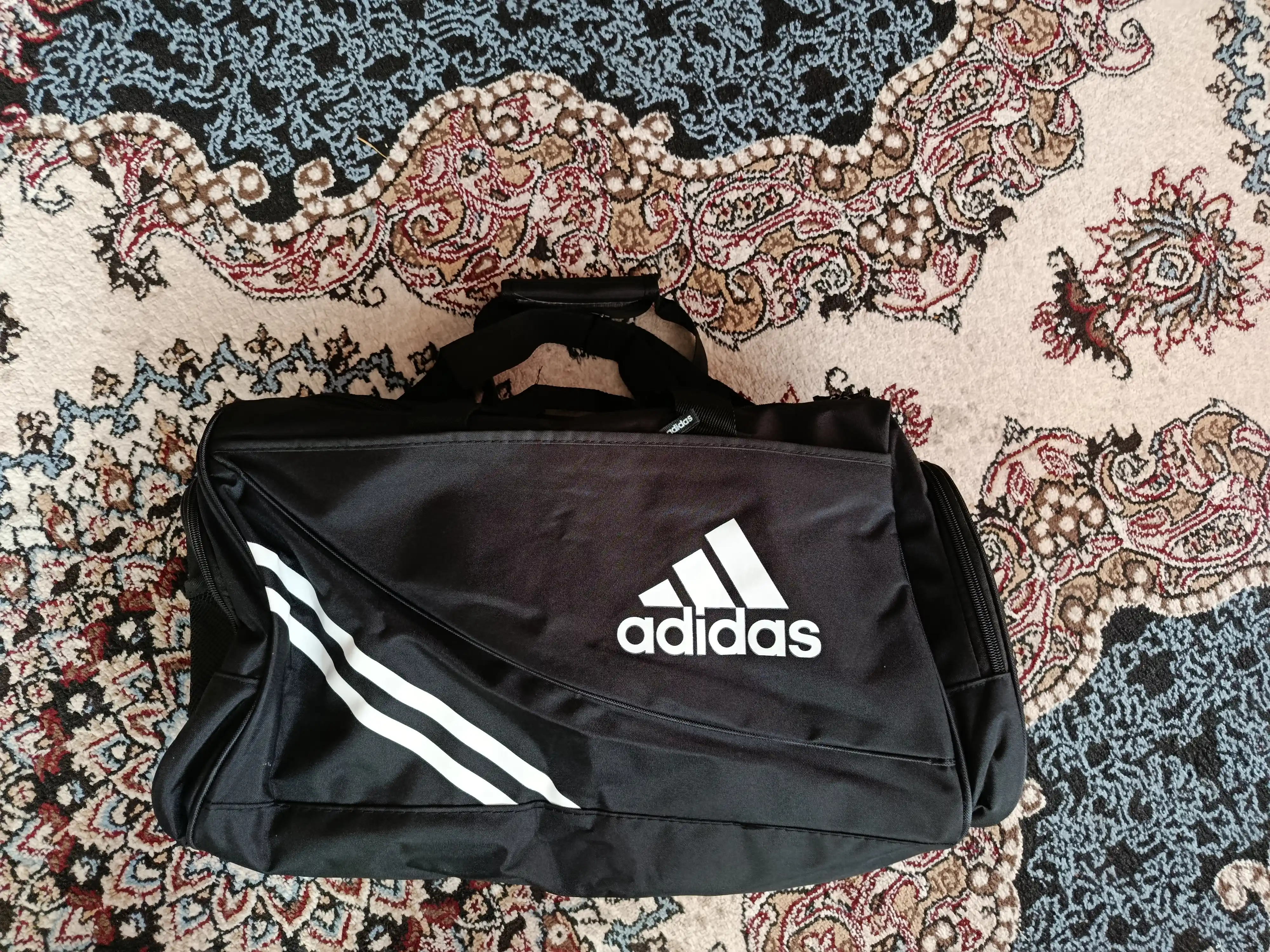 4 xil o'lchamdagi sport sumkasi, kundalik, sayohat va sport mashg'ulotlari uchun