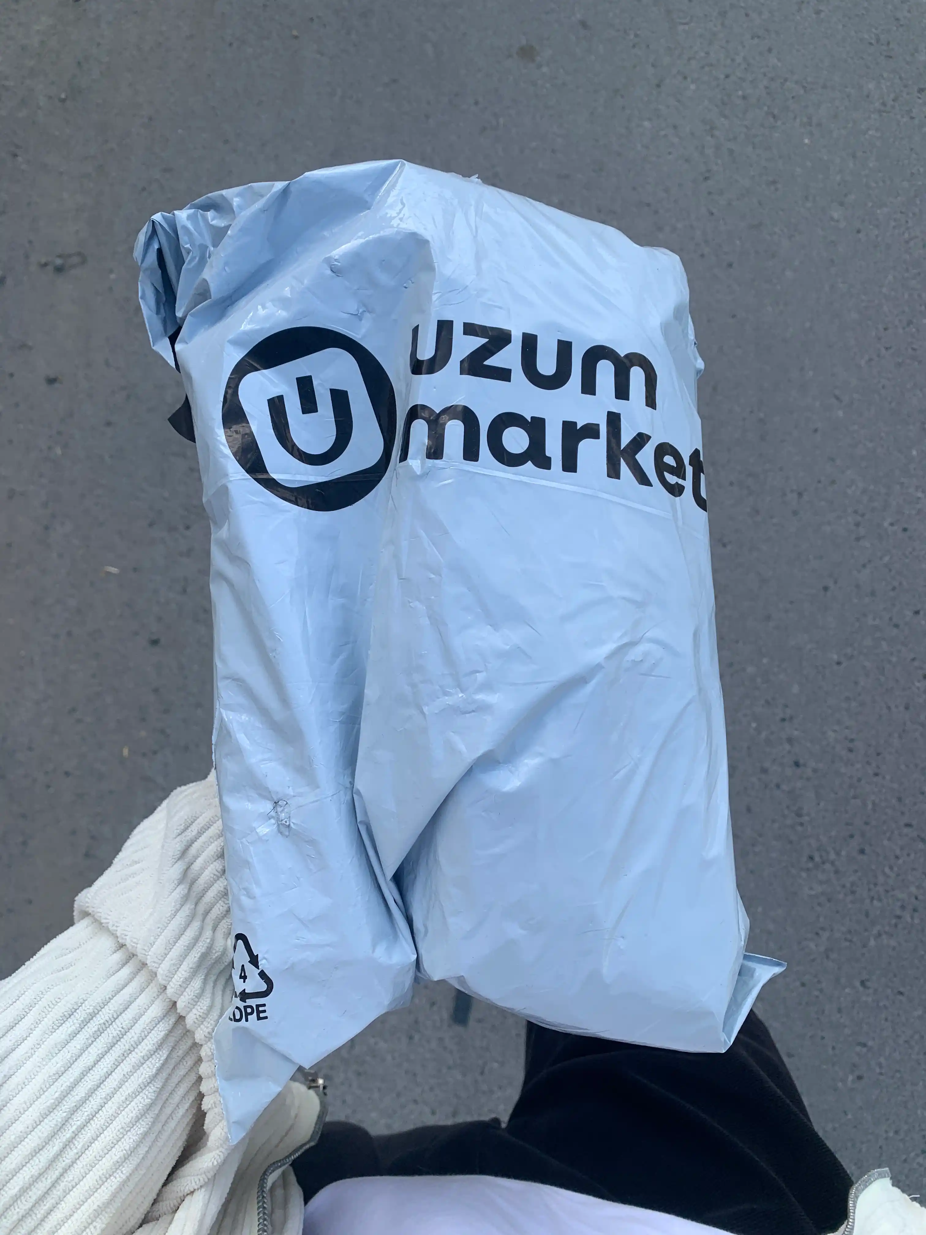 Kedalar Valentino Garavani, erkaklar uchun, o'lchamlar 40-44