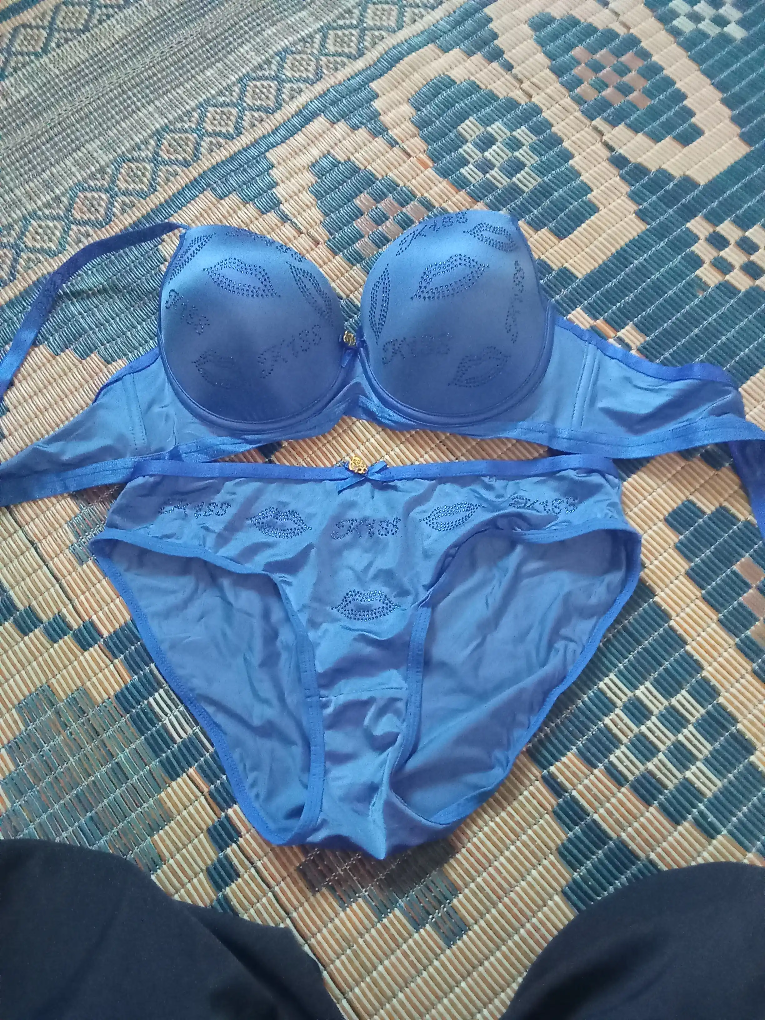 Ayollar ichki kiyimlari, tungi kiyimlar ayollar, trusik, byustgalter, choksiz