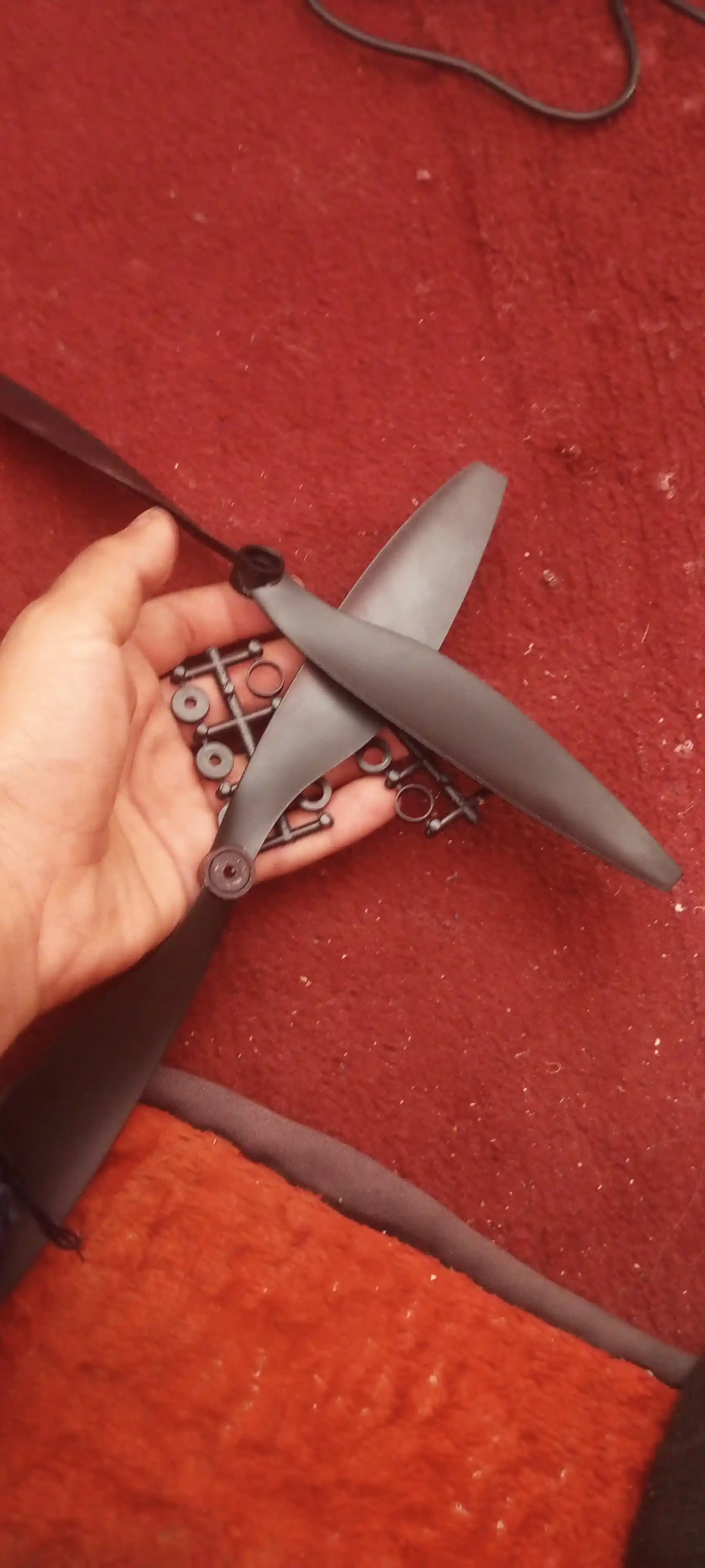 Parraklar 1045 Dronlar va modellar, 2 dona