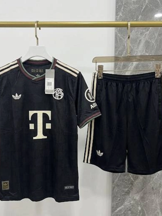 Turli klublarning 25/26-mavsumdagi futbol formalari, S-XXL o‘lchamlari