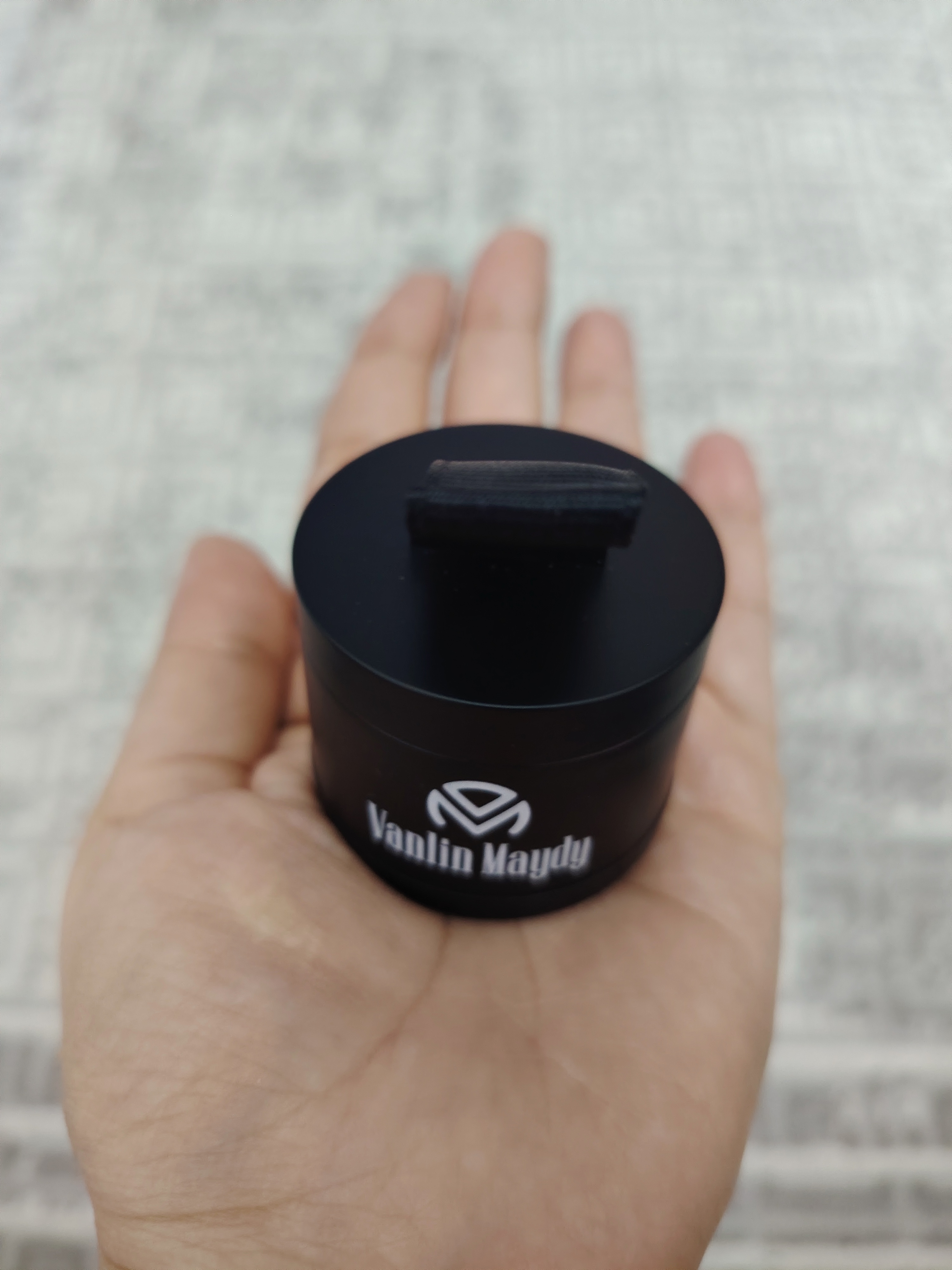 Oqargan sochlar, soqol, qoshlarni yopish uchun kukun, 4g