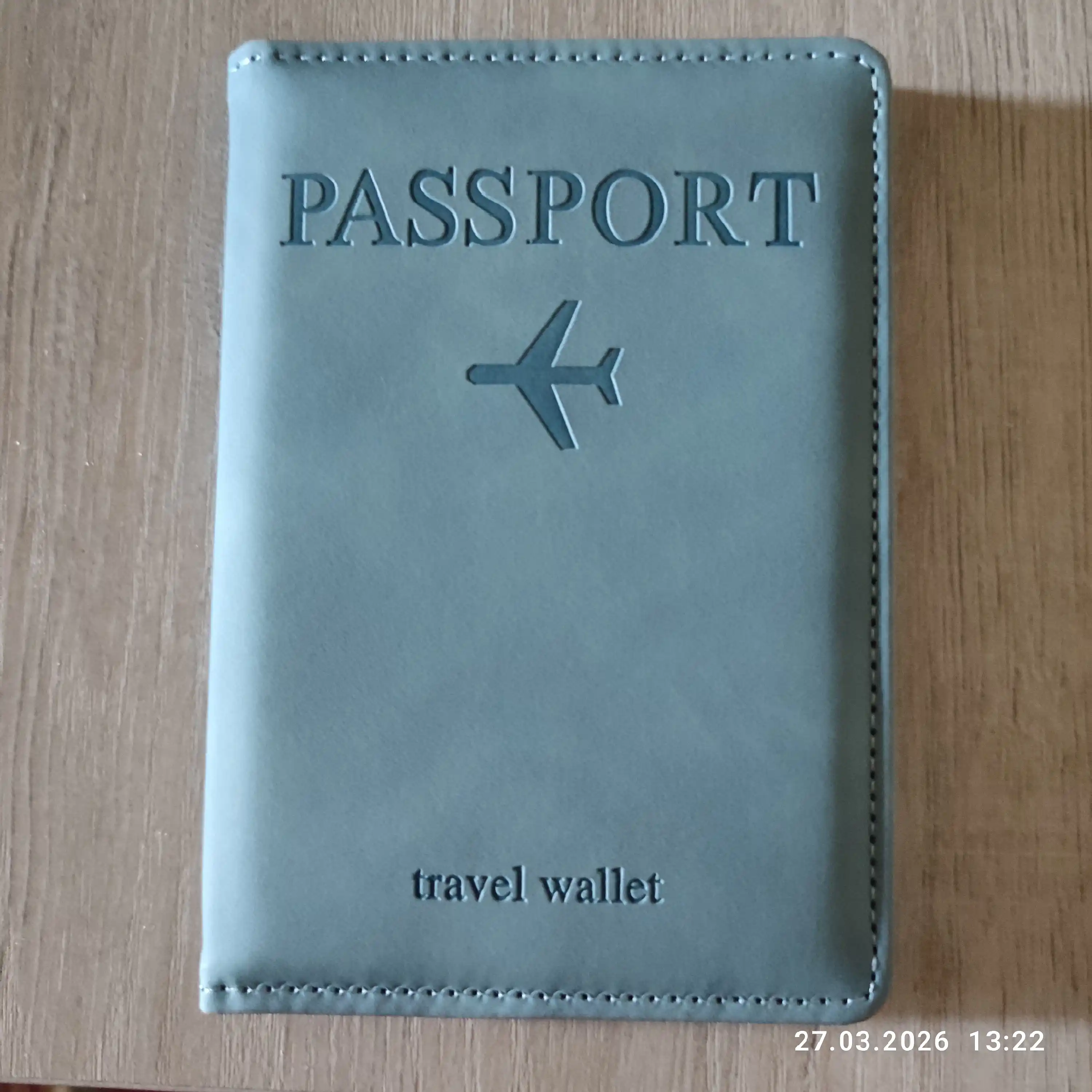Passport va avtodokumentlar uchun g‘ilof Travel Wallet — kartalar uchun 9 bo‘limli