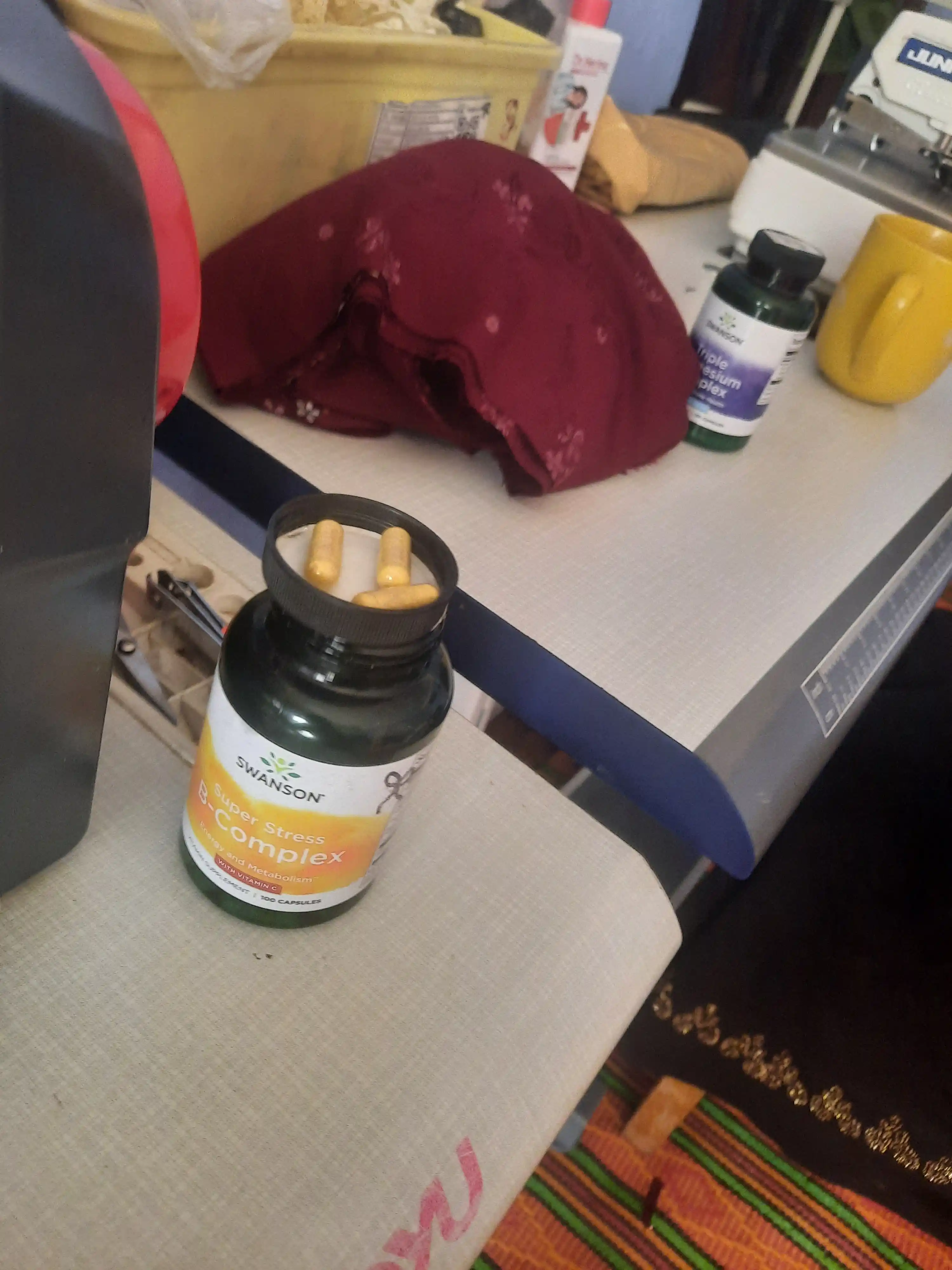 Swanson, B guruh (B-complex) vitaminlari C vitamini bilan, kapsulalar