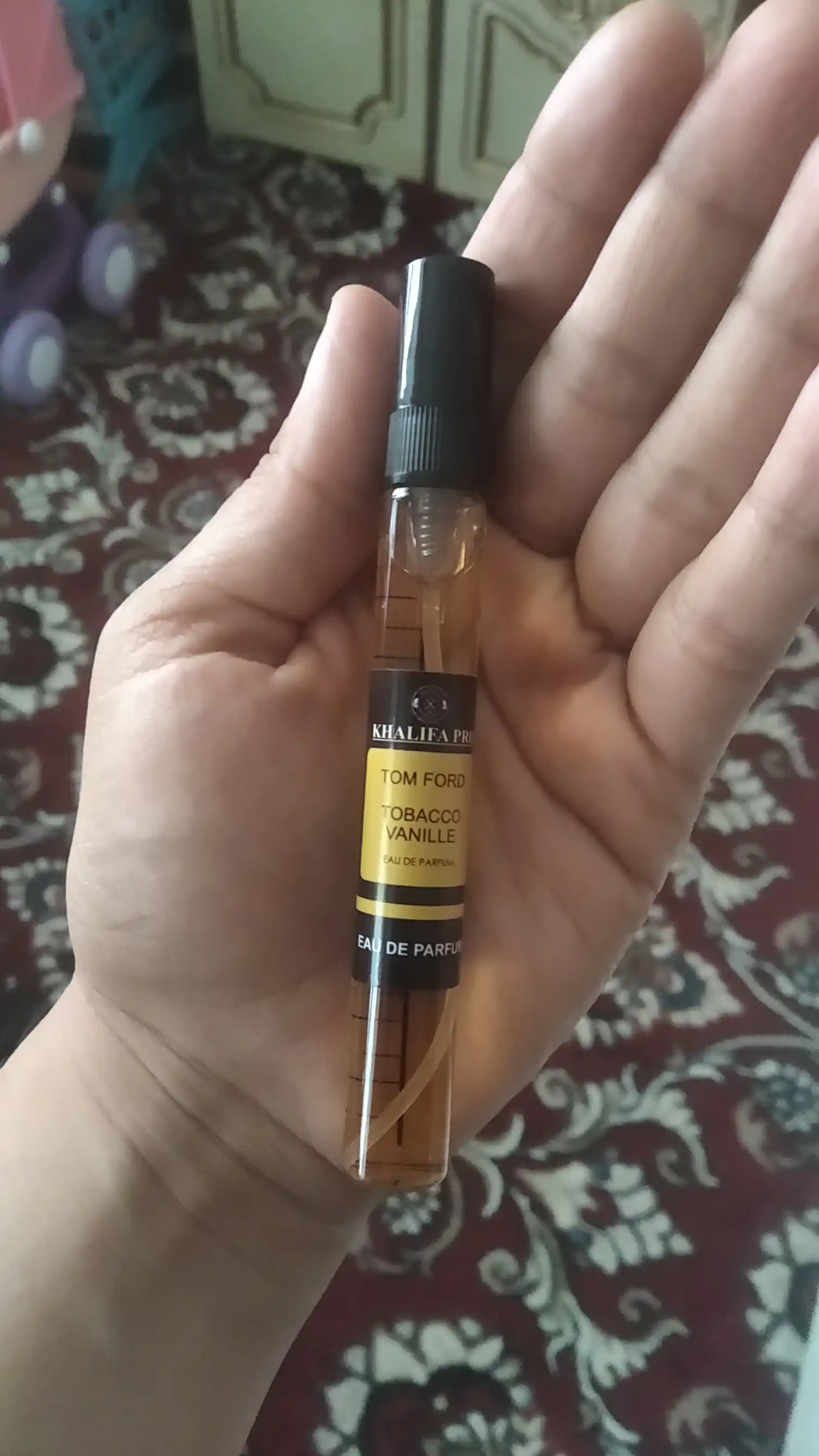 Erkaklar uchun parfyumlangan suv Tobacco Vanille-ga asoslangan