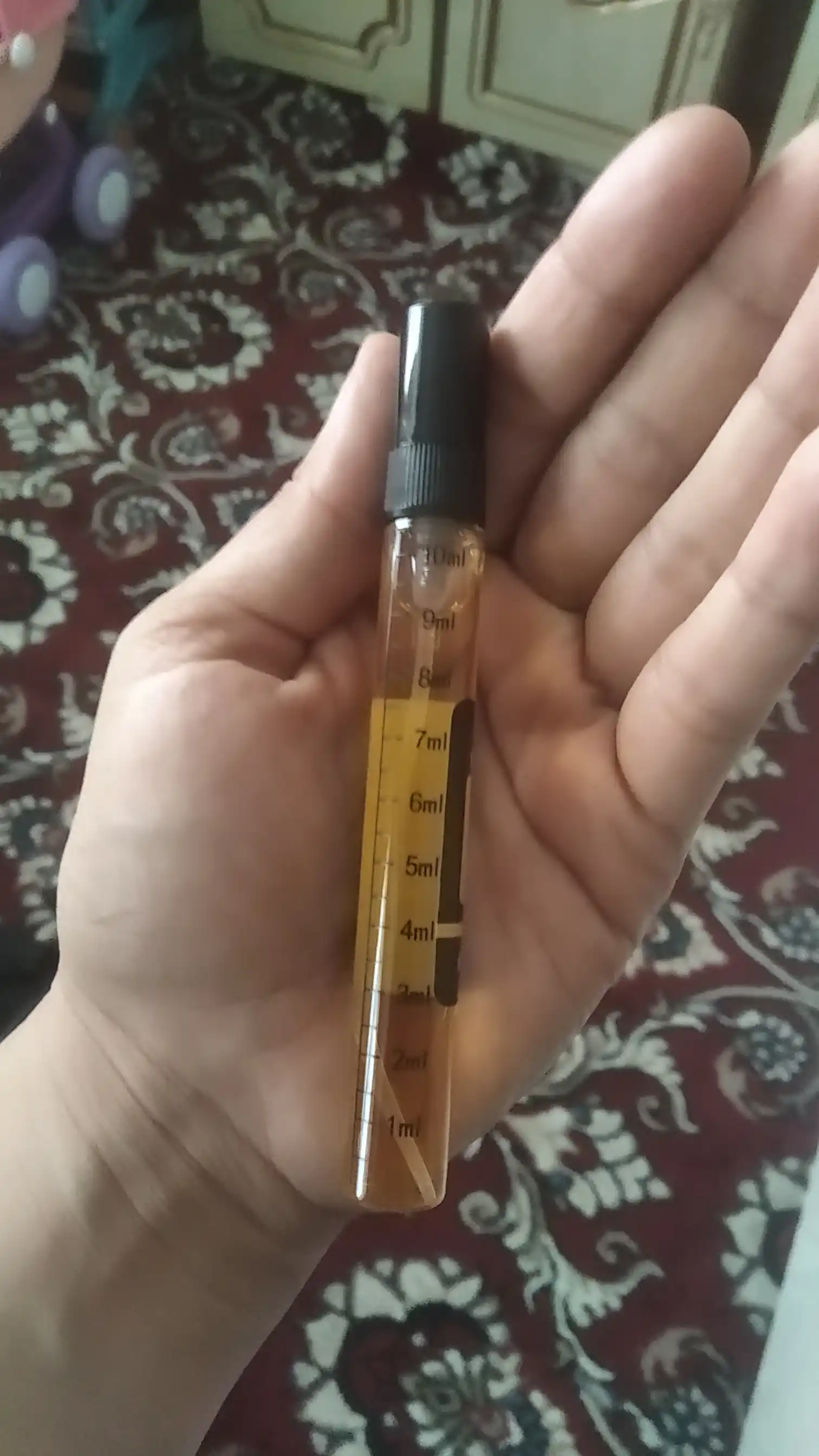 Erkaklar uchun parfyumlangan suv Tobacco Vanille-ga asoslangan