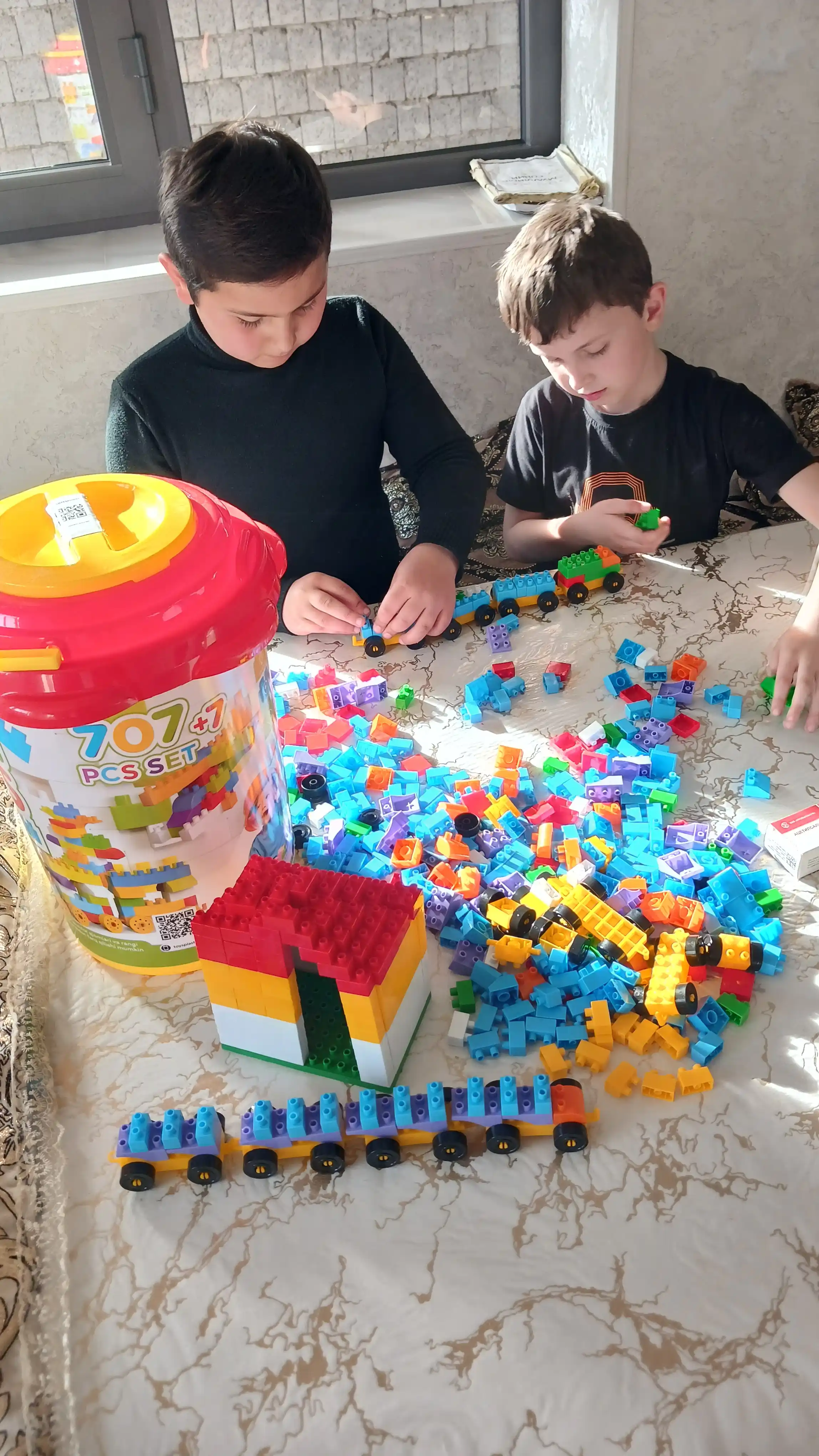Konstruktori Bricks and Blocks,  bolalar uchun rivojlantiruvchi o‘yinchoqlar