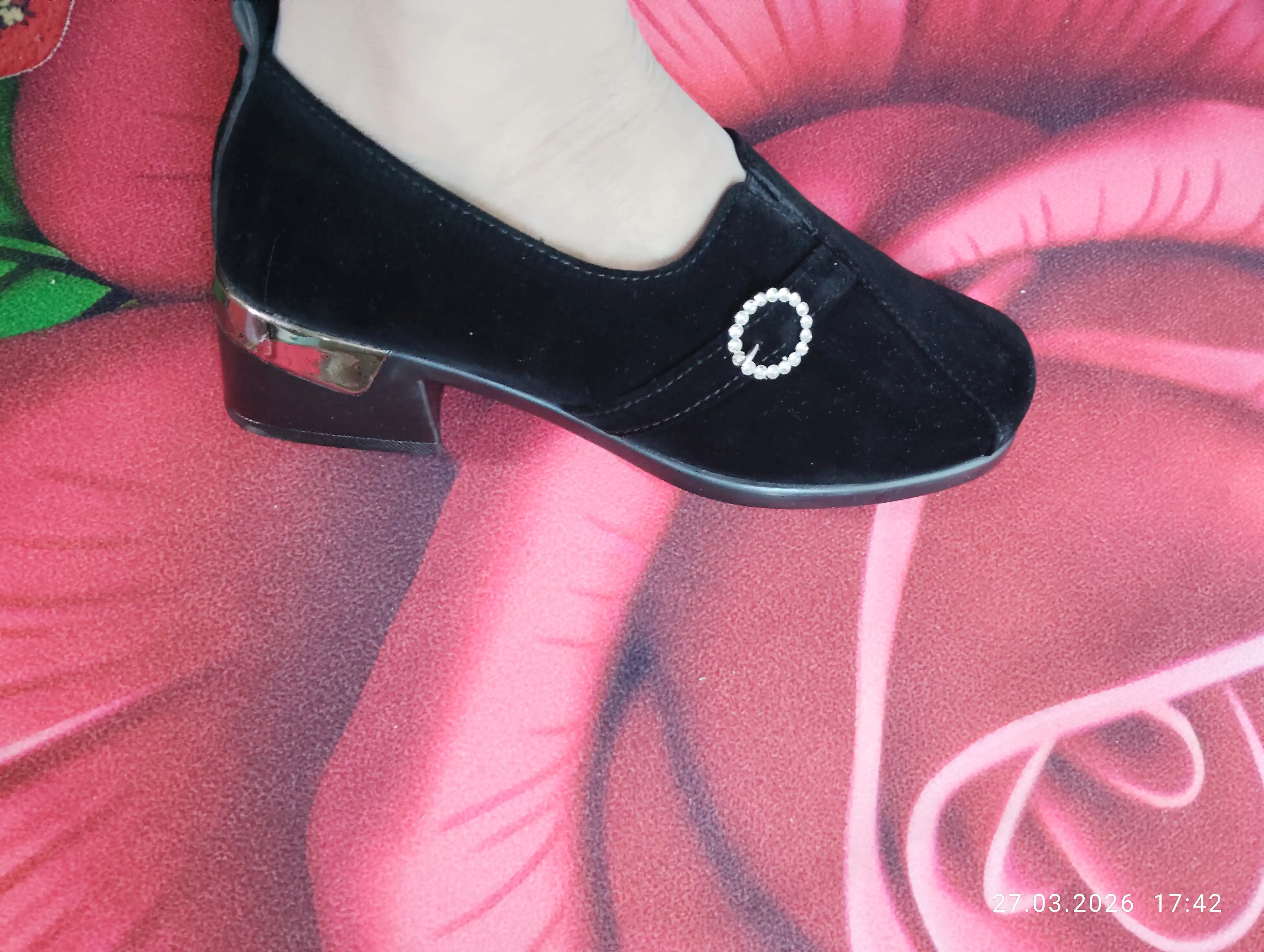 Ayollar poyabzali Sling Black Stiletto - barqaror poshnali zamonaviy poyabzal, nachos yo'q