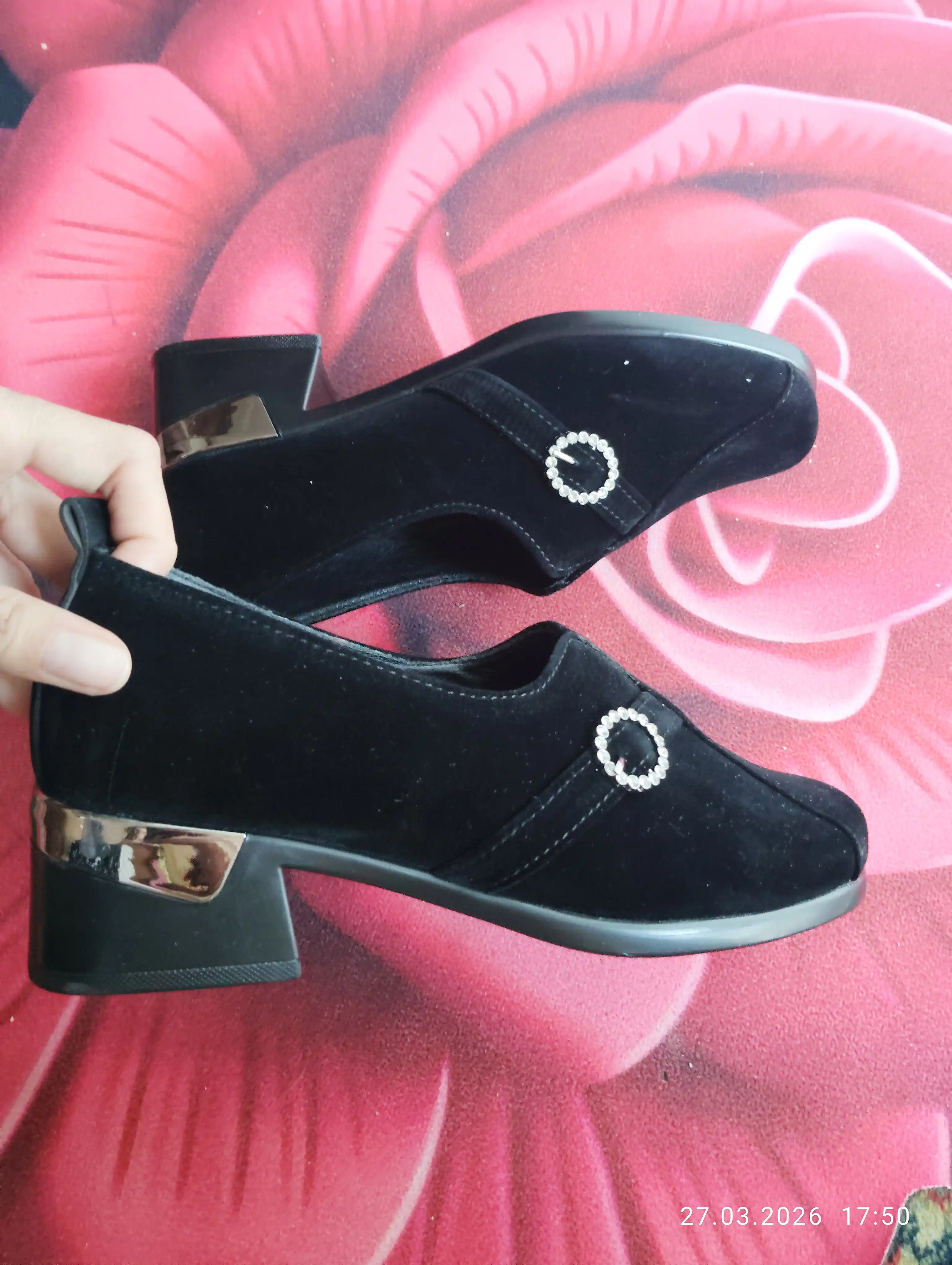 Ayollar poyabzali Sling Black Stiletto - barqaror poshnali zamonaviy poyabzal, nachos yo'q