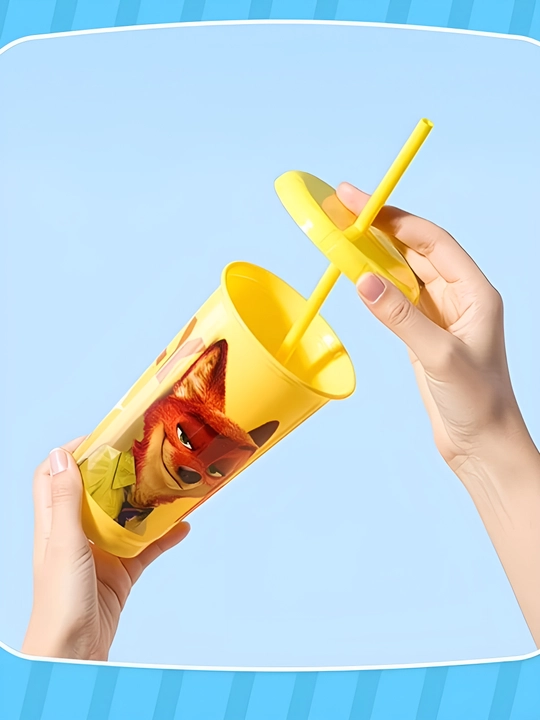 Детские пластиковые стаканы 4 шт с крышкой и трубочкой Judy, Nick, My Melody Barbie