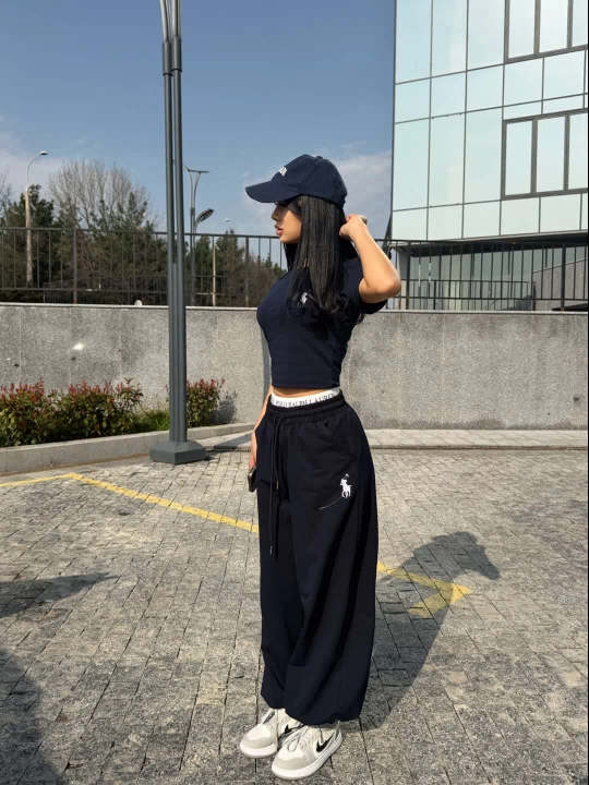 Ayollar uchun yozgi ikki qismli komplekt futbolka va shim, slim top va erkin shimlar
