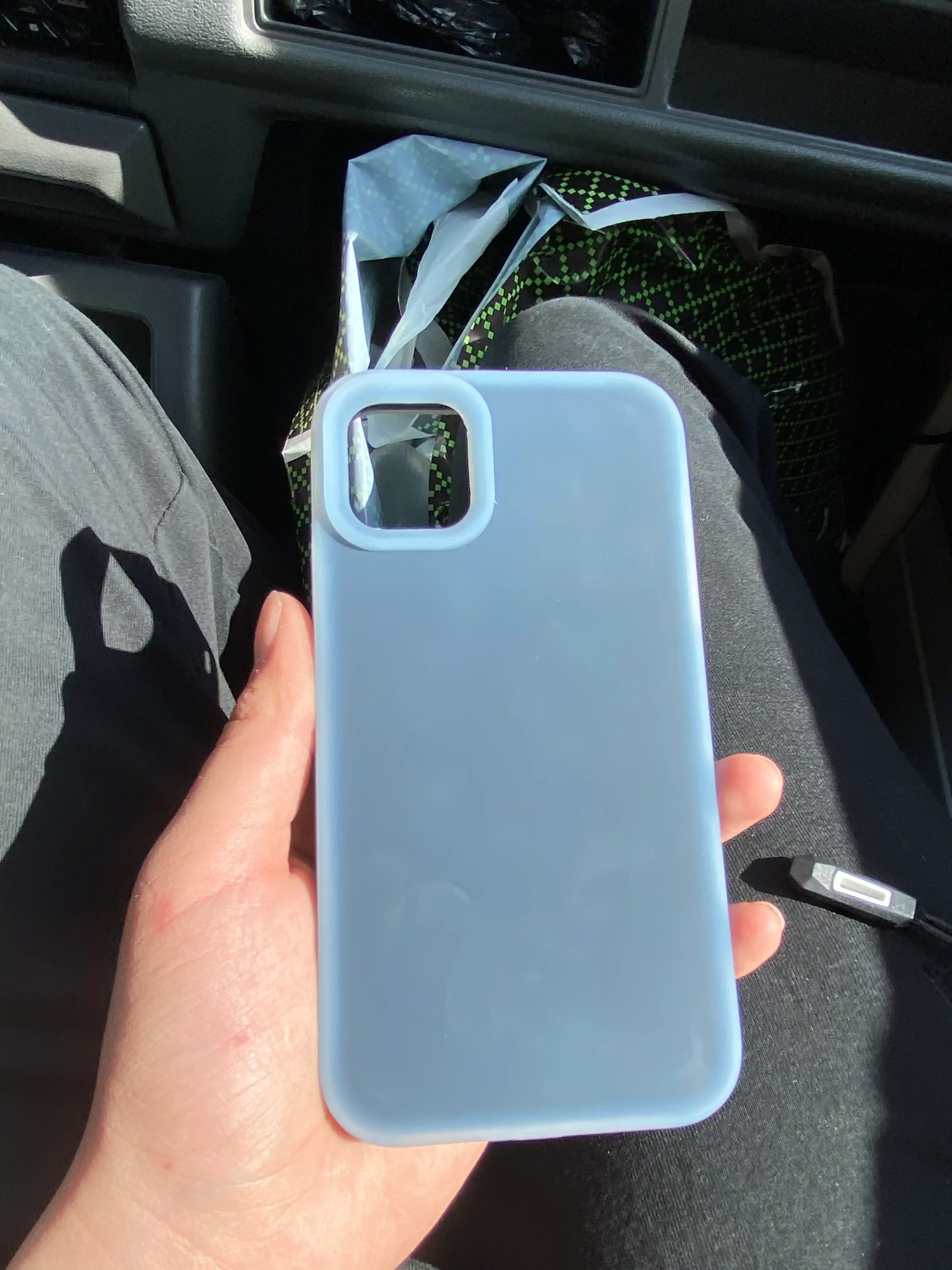 IPhone uchun silikon g‘ilof – zarbaga chidamli, yupqa va yumshoq