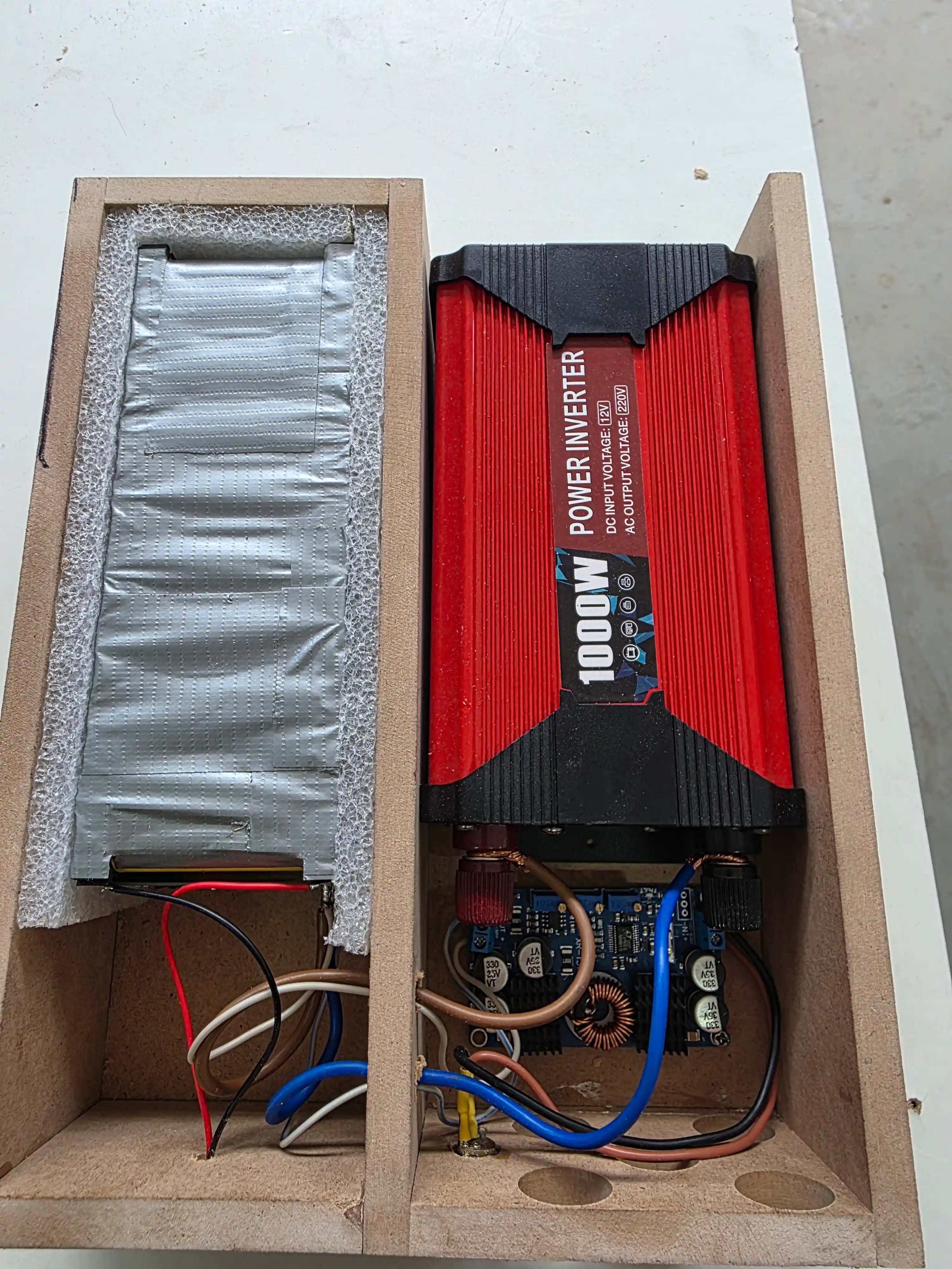 Smart inverter, LCD 12, 24V, 220V, Quyosh panellari va batareyalar uchun