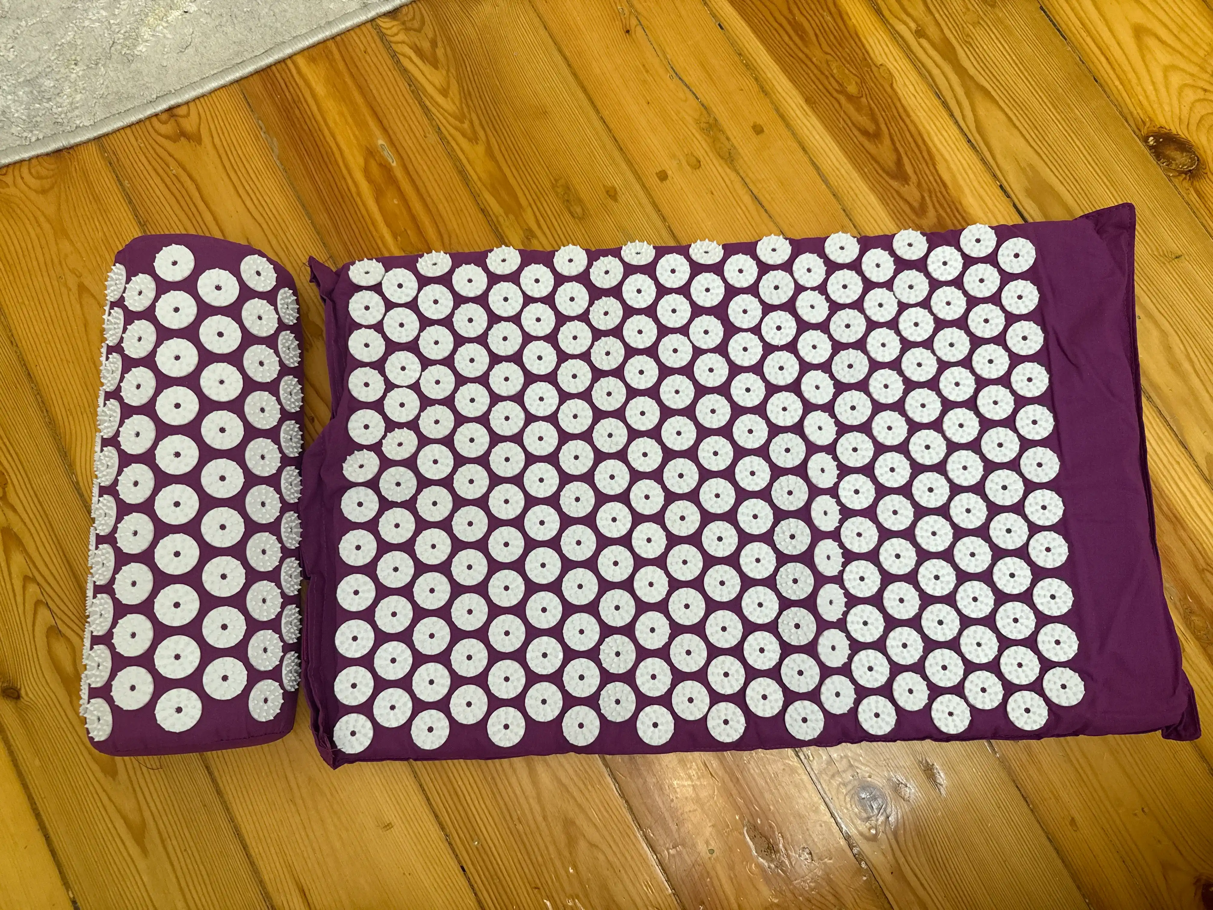 Akupunktur massaj gilamchasi va yostiq, Kuznetsova aplikatori, Acupressure mat