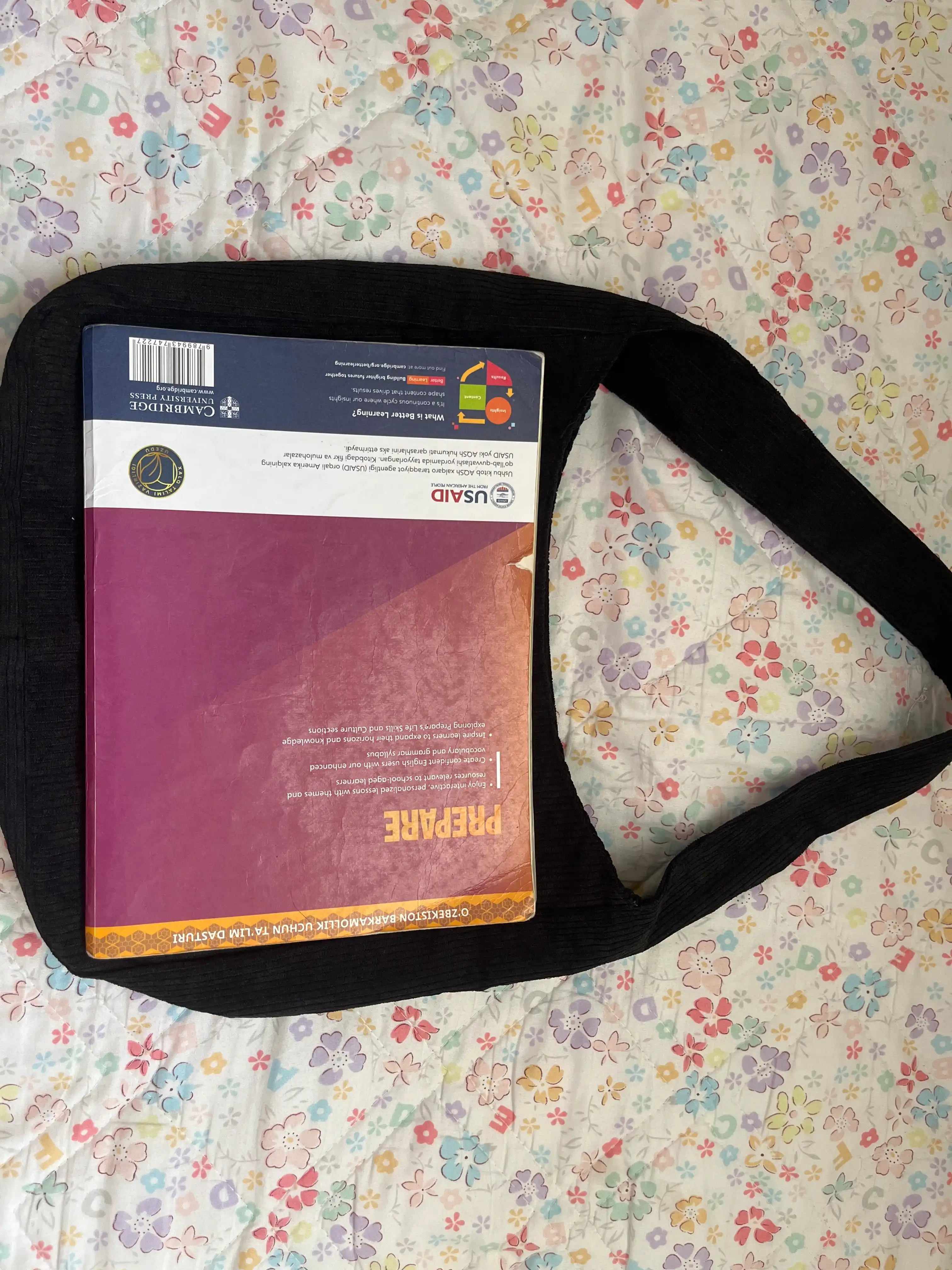 Ayollar shopper sumkasi, baxmaldan, yelkaga taqiladigan, 4 xil rangda: qora, jigar rang, oq, pushti