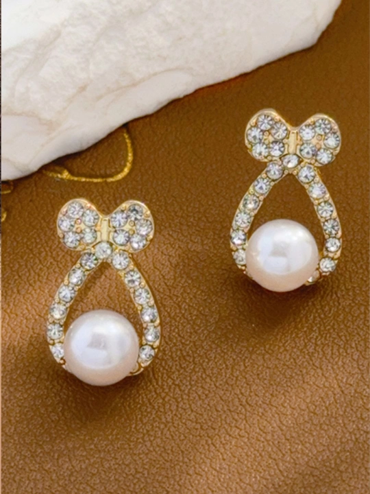 Ayollar va qizlar uchun aksessuarlar.Turli o'lcham va uslubdagi ziraklar