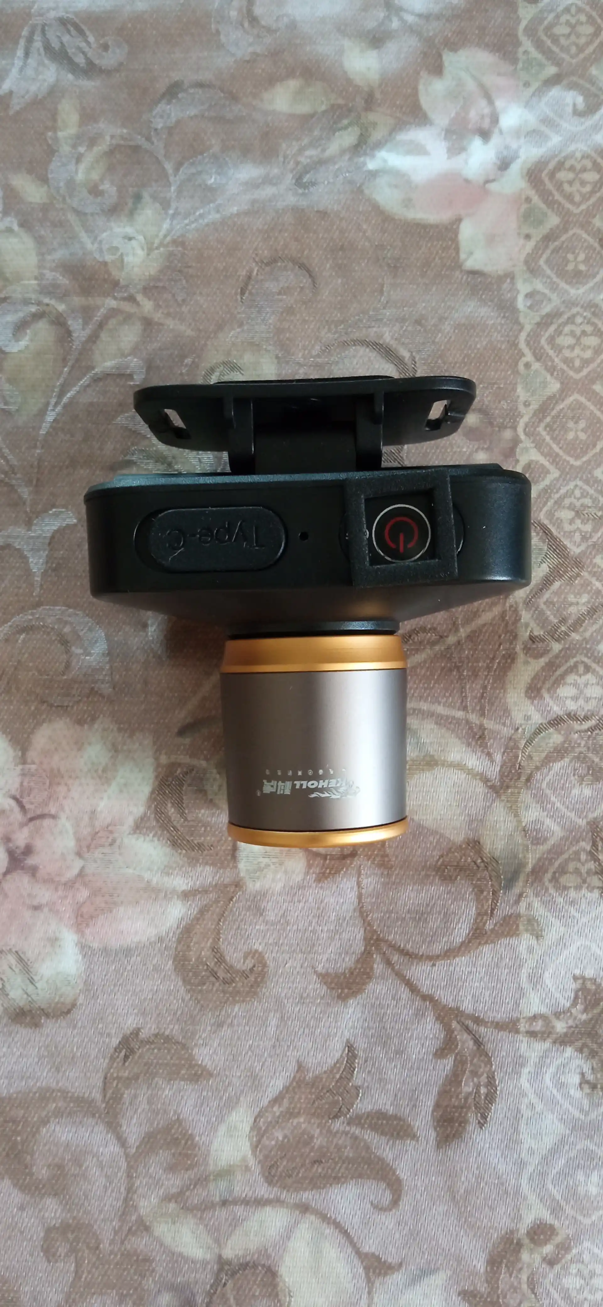 LED фонарь – с функцией пауэрбанка, яркий свет, USB зарядка
