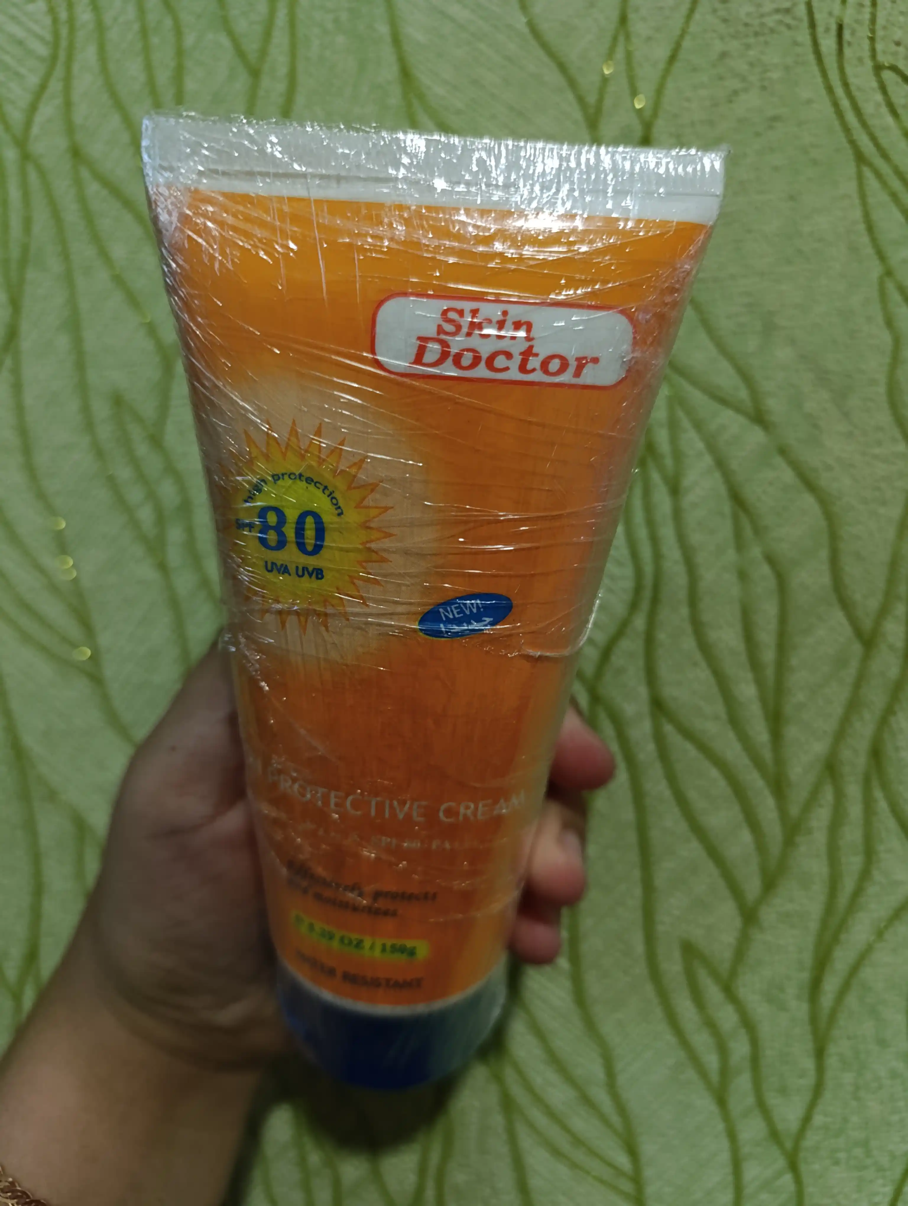 Солнцезащитный крем Dr. Heal Sun Cream SPF 80 PA+++, витамин E, кокосовое масло, 150 мл