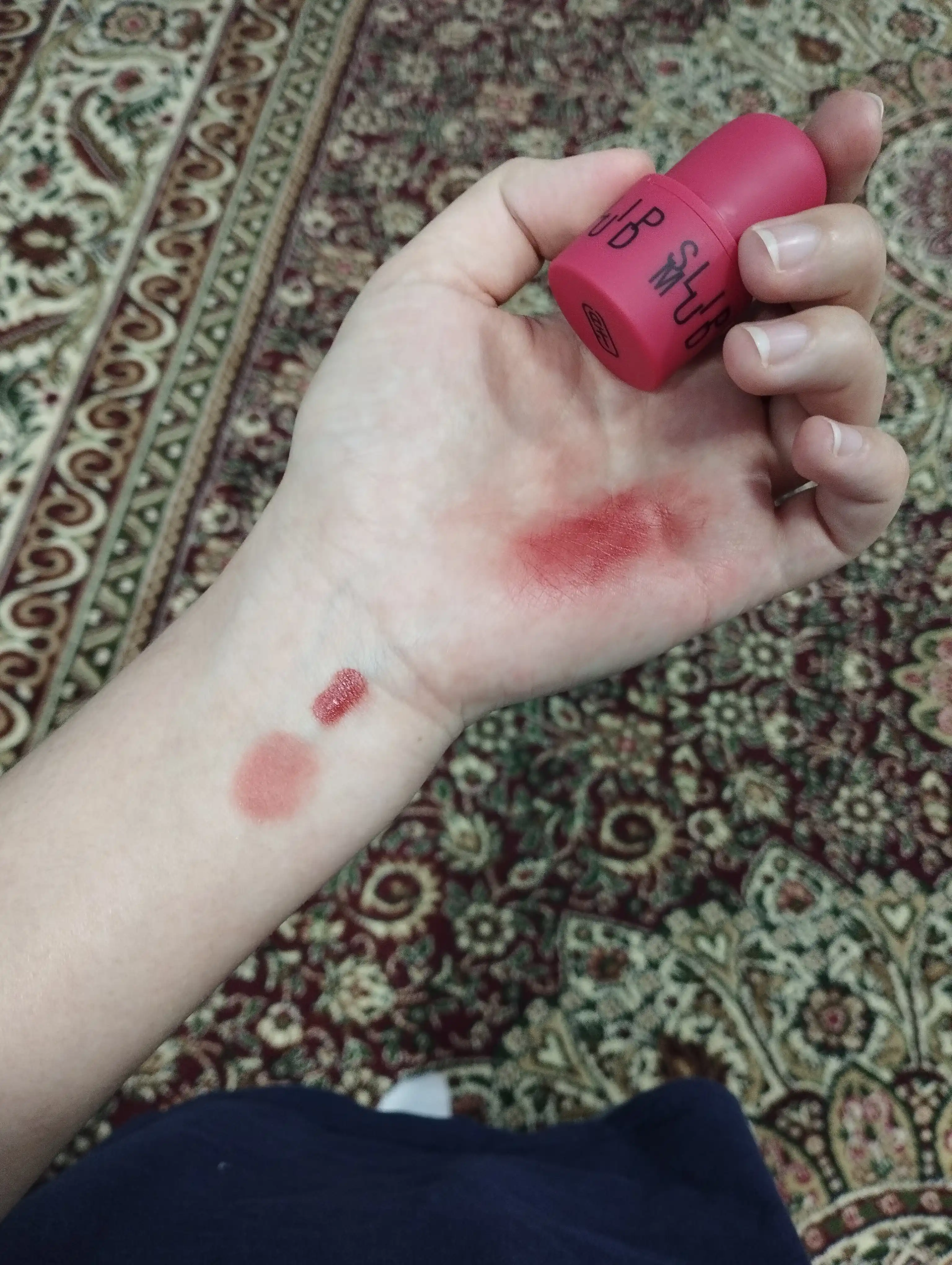 Matli lab bo'yoq Lips Wud VIBELY, doimiy, 6 ta rang