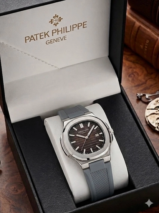 Наручные часы Patek Philippe Aquanaut с зелёным циферблатом и каучуковым ремешком