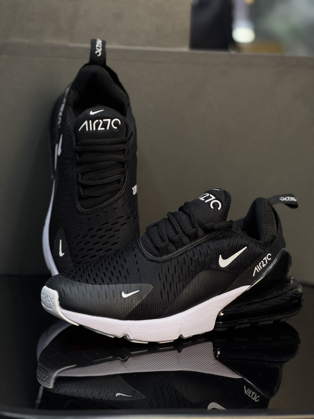 Nike Air 270 krossovka, Vietnam ishlab chiqarilgan, erkaklar uchun sport oyoq kiyimi