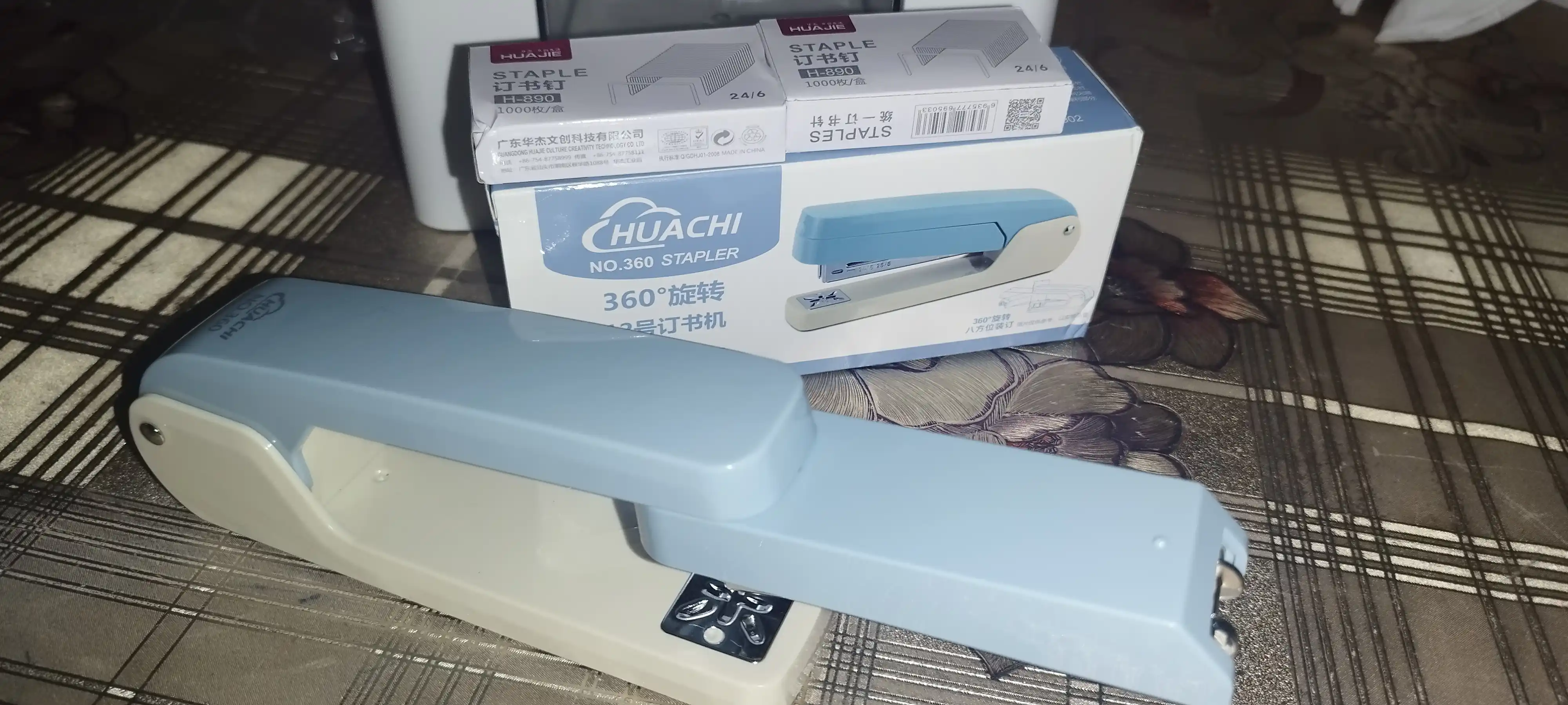 360° buriluvchi metall stepler – standart qog‘ozlar uchun qulay, mustahkam va ishonchli
