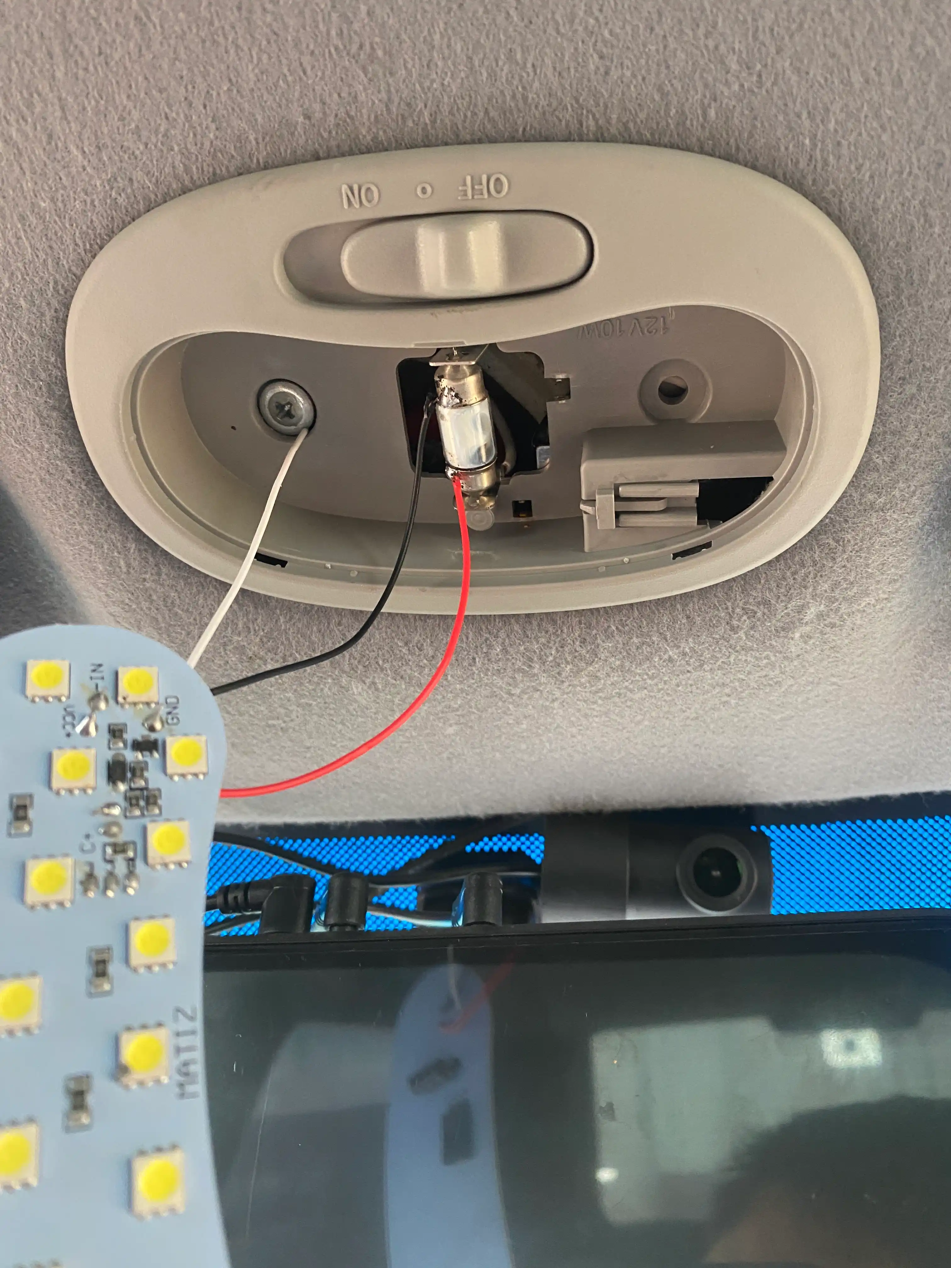 Avtomobillar plafonlari uchun LED lampa salon chirogi Chevrolet Nexia-3 va Matiz uchun