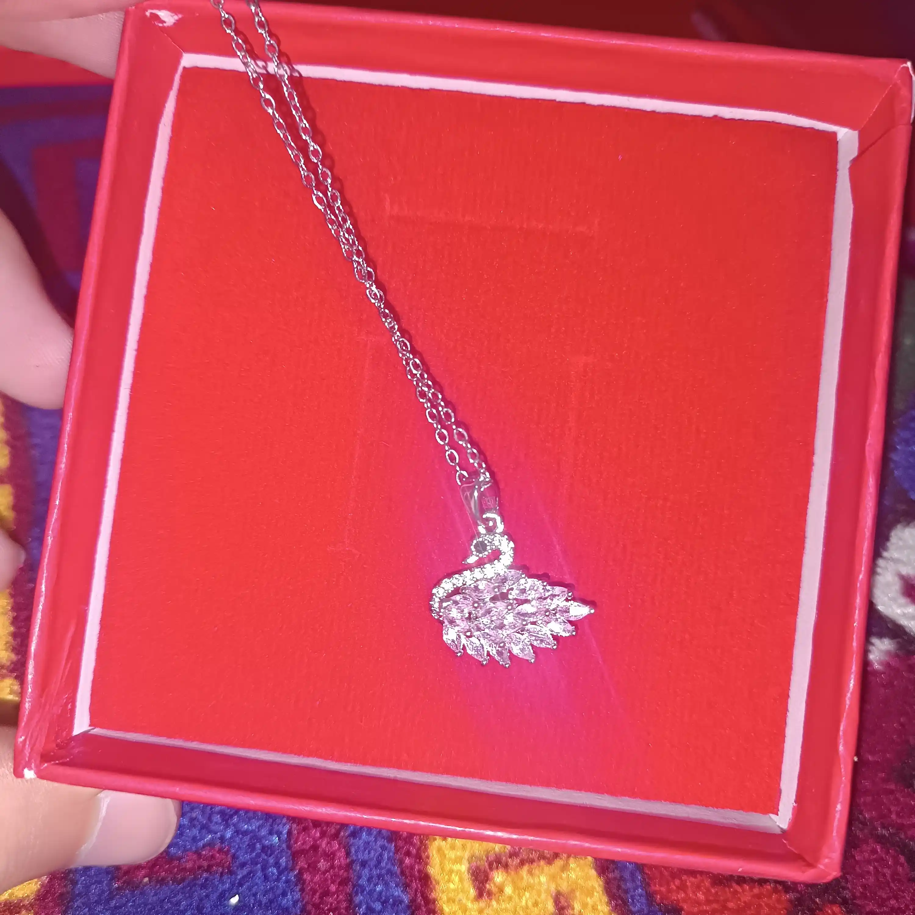 Ayollar va qizlar uchun taqinchoq, oqqush shakli, sovg'a qutisida, SWAROVSKI