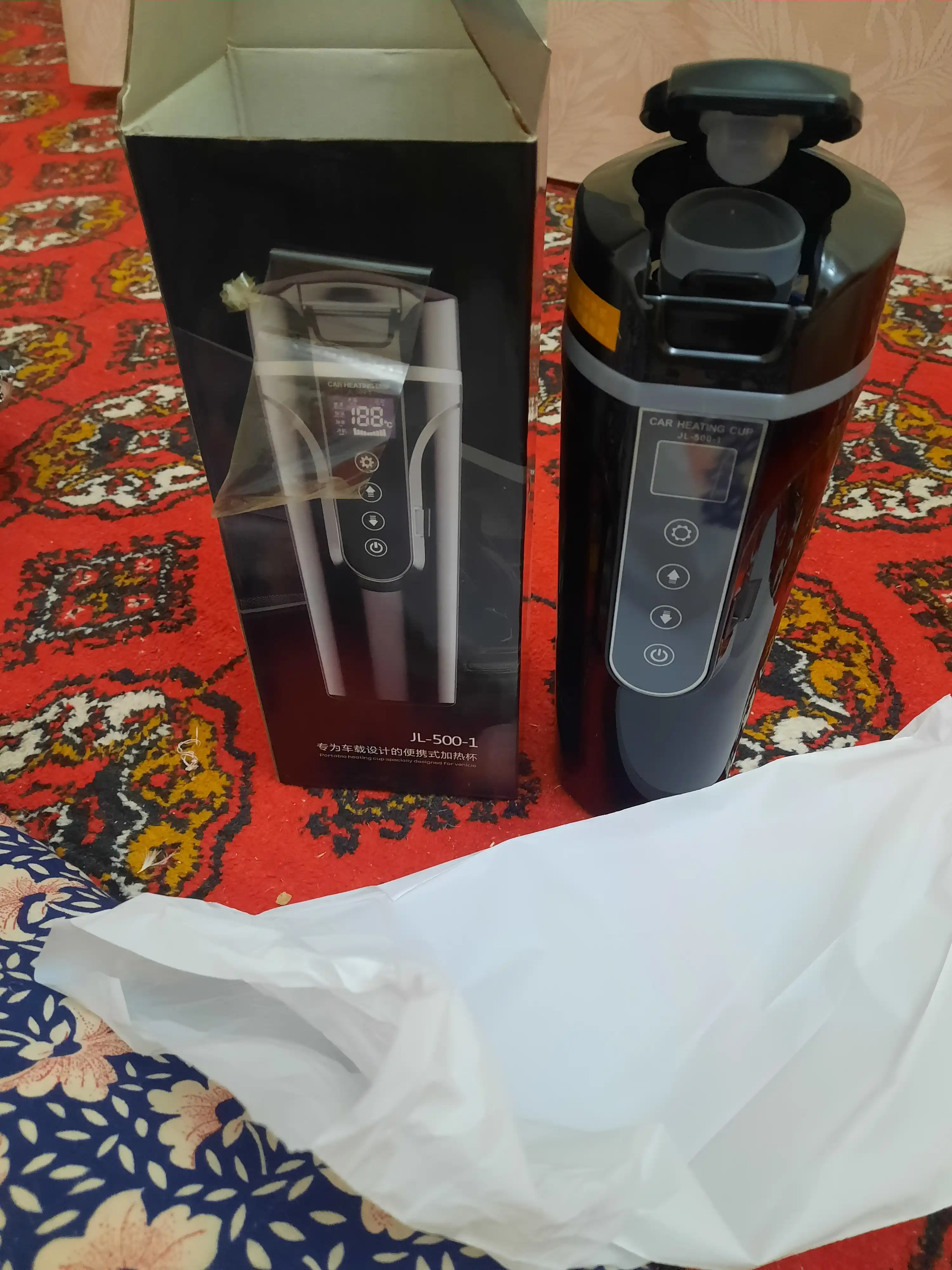 Avtokrujka choynak-termos 500 ml, 12–24V, tez isitish, sensorli, avtomobil uchun