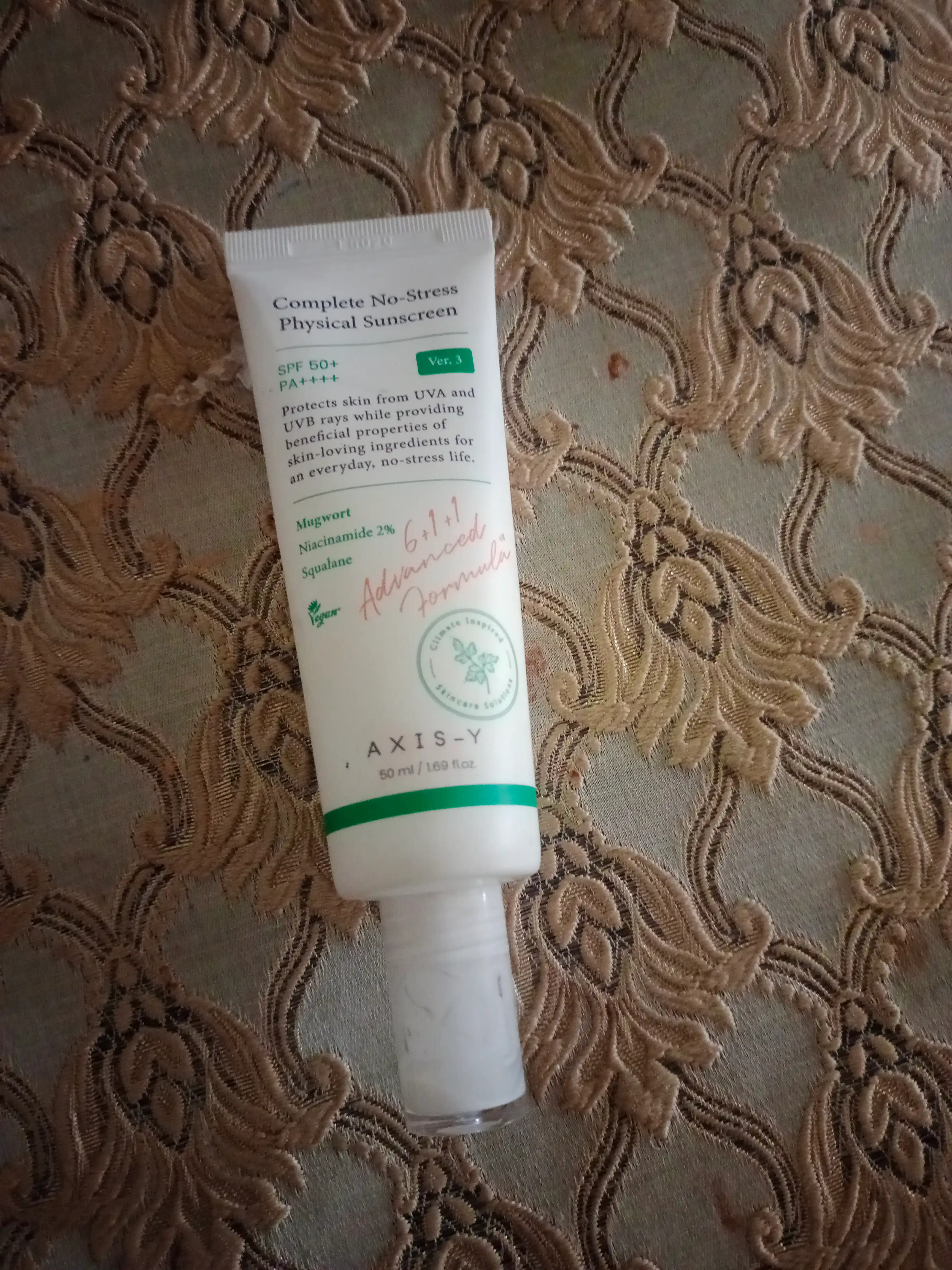 Axis-Y SPF 50+ без масляный солнцезащитный крем, защищает от ультрафиолетовых лучей, 50 мл