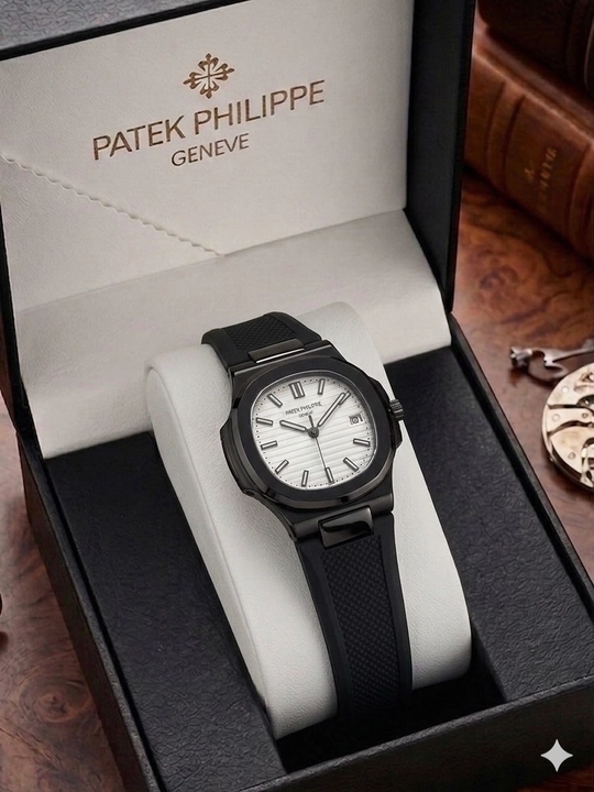Наручные часы Patek Philippe Aquanaut с зелёным циферблатом и каучуковым ремешком