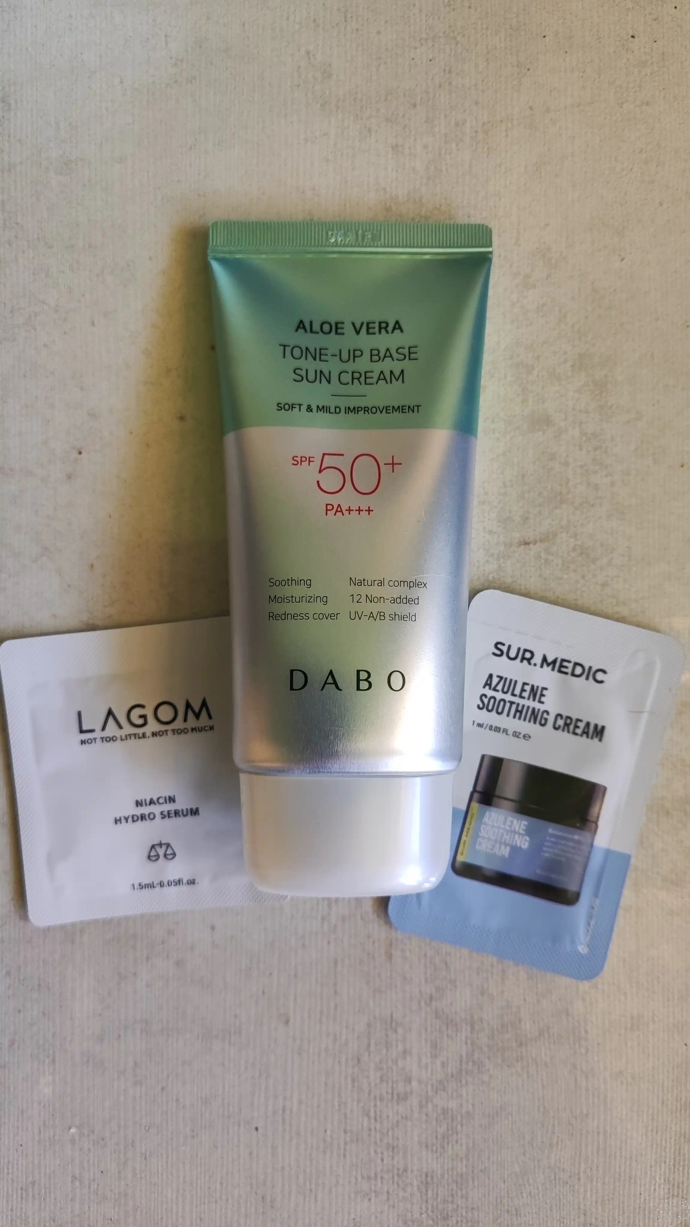 Солнцезащитный крем, DABO, Aloe vera, White sun block, Aloe-vera tone-upSPF50+ PA+++ 70 мл