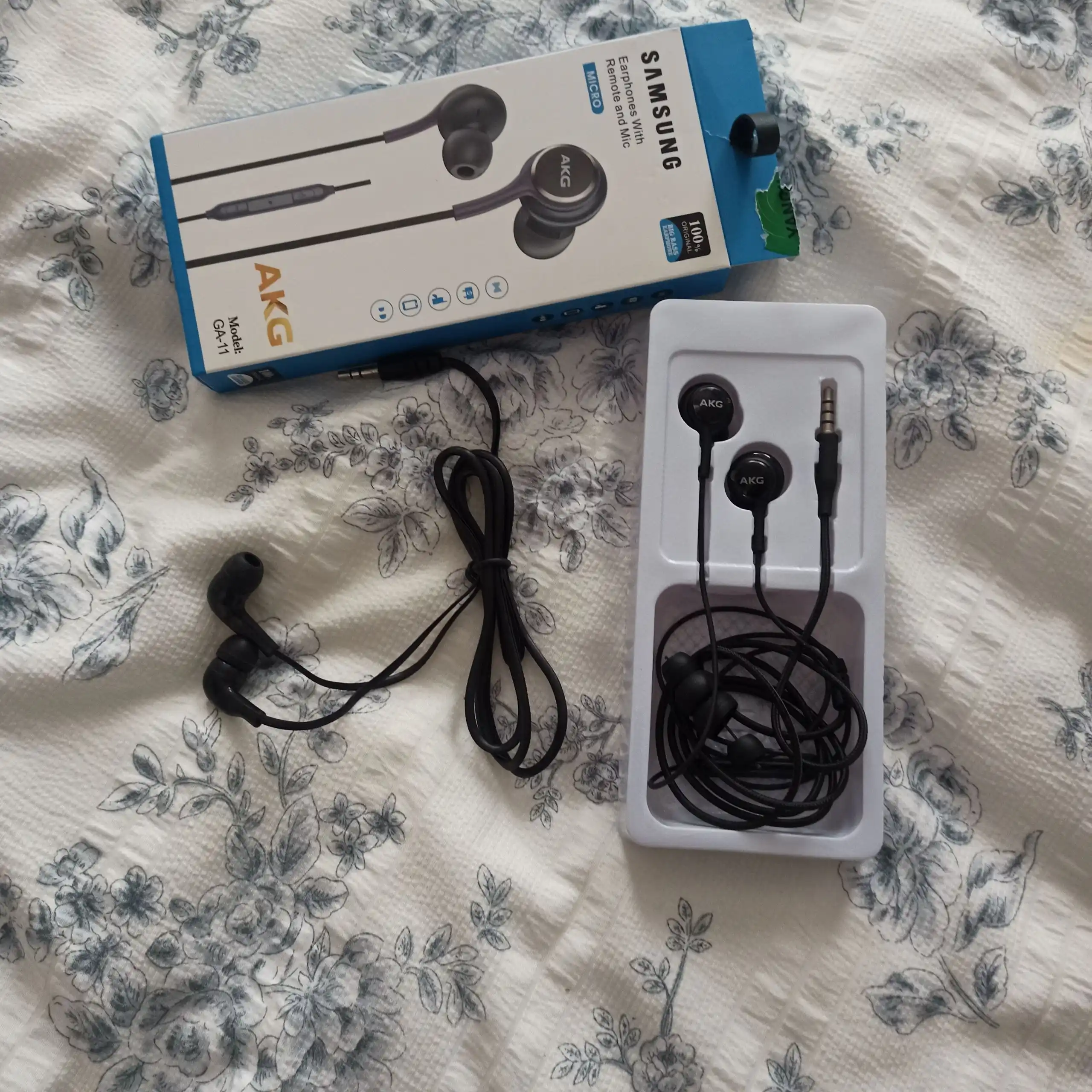 Samsung AKG mikrofonli simli quloqchinlar