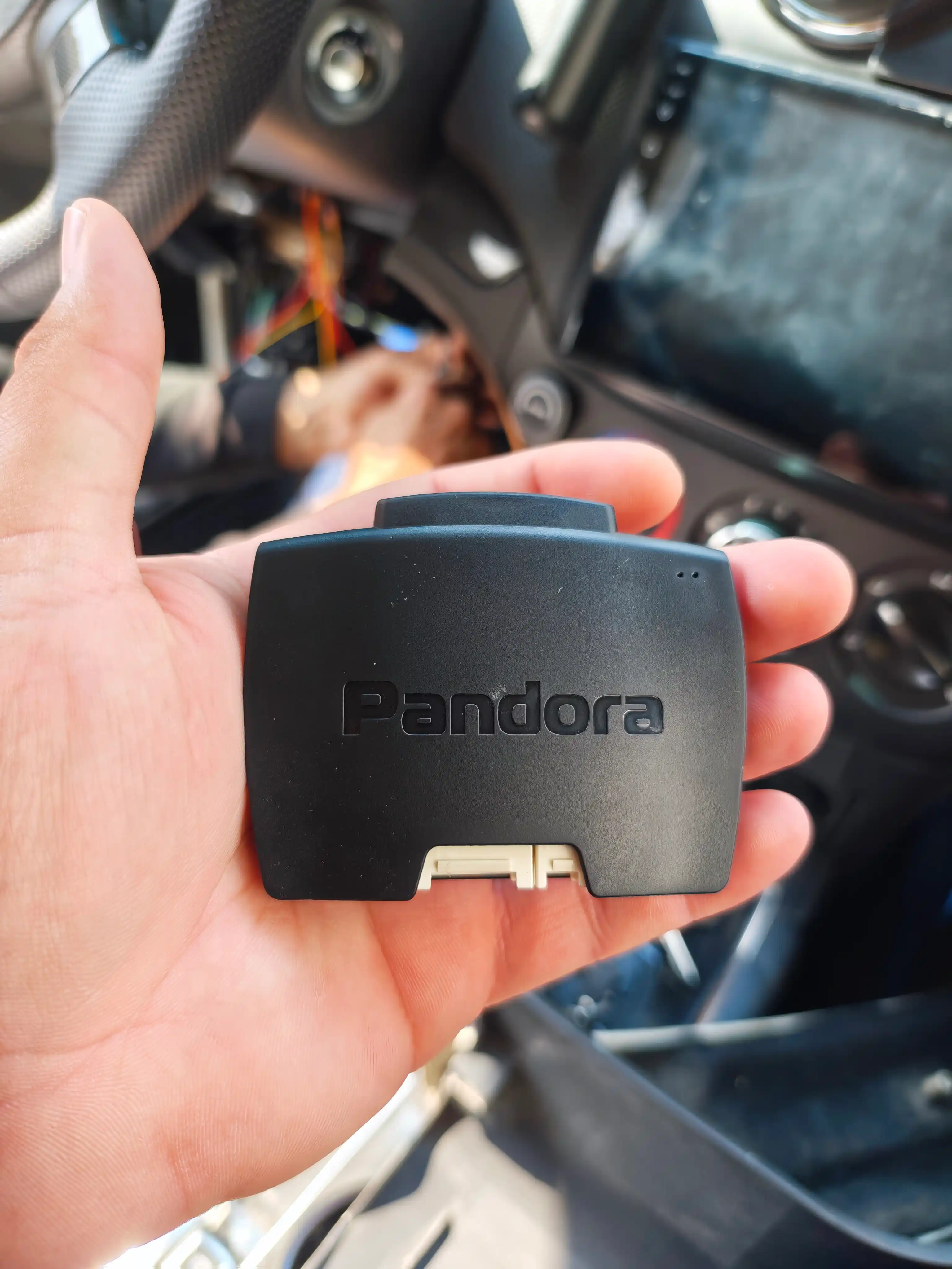 Автосигнализация Pandora VX-4G GPS V3