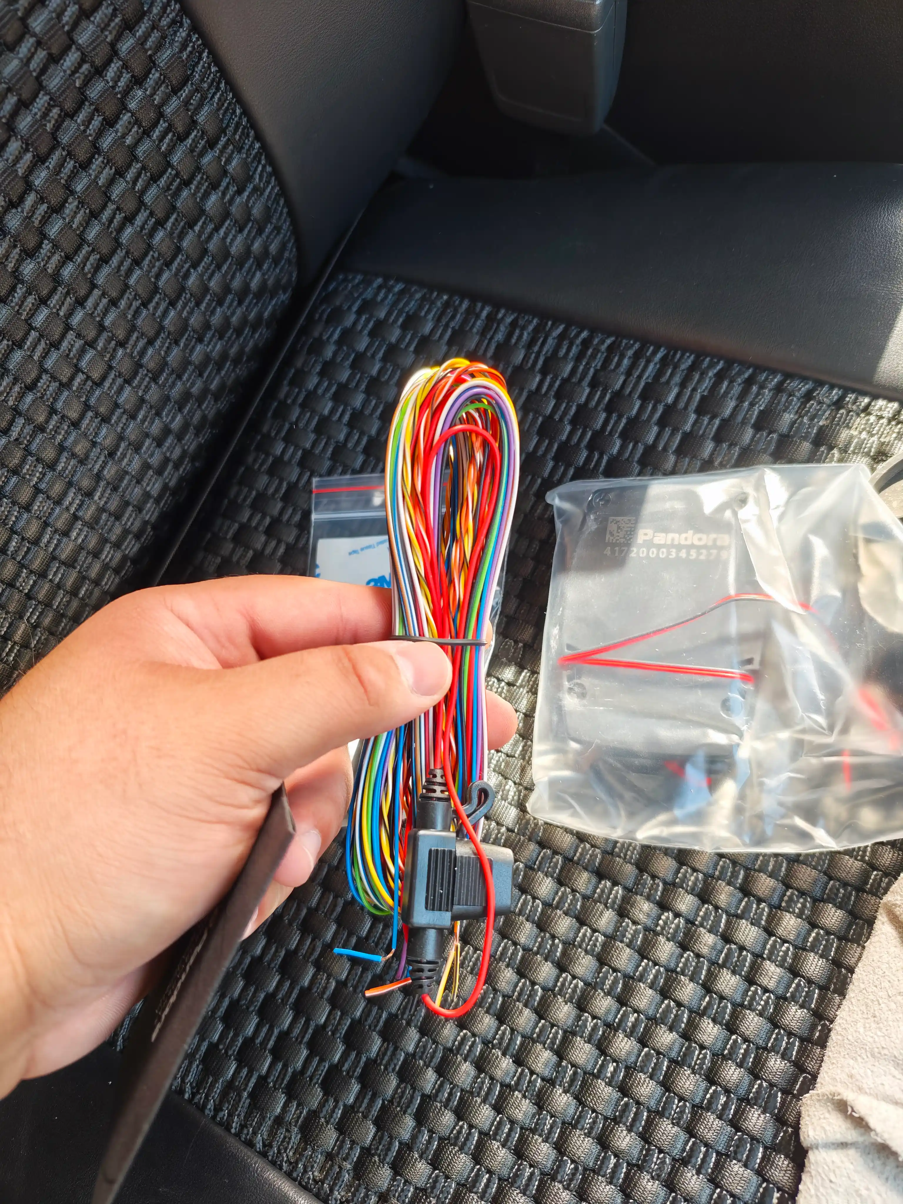 Автосигнализация Pandora VX-4G GPS V3