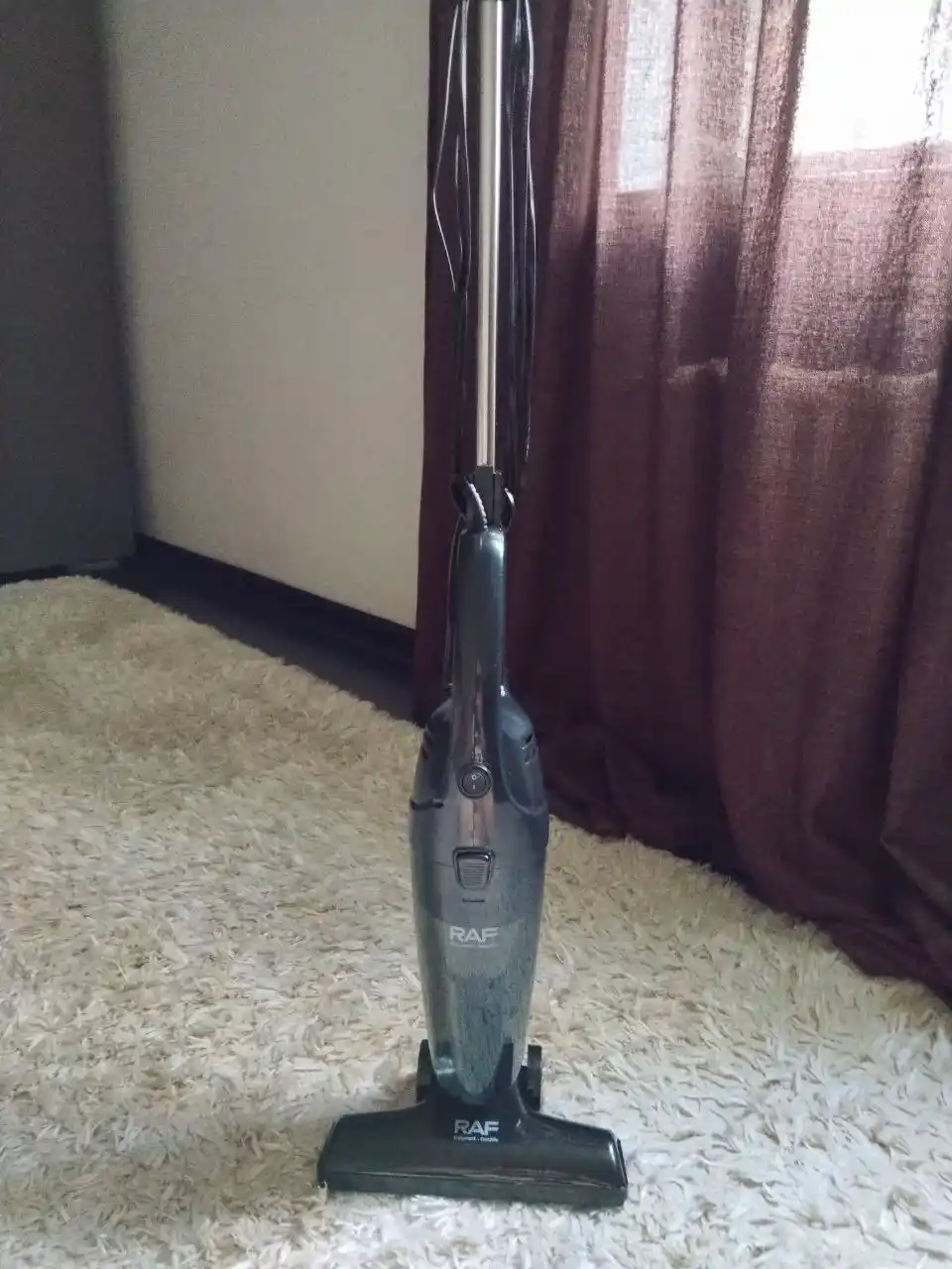 Вертикальный пылесос RAF 600W, сильное всасывание