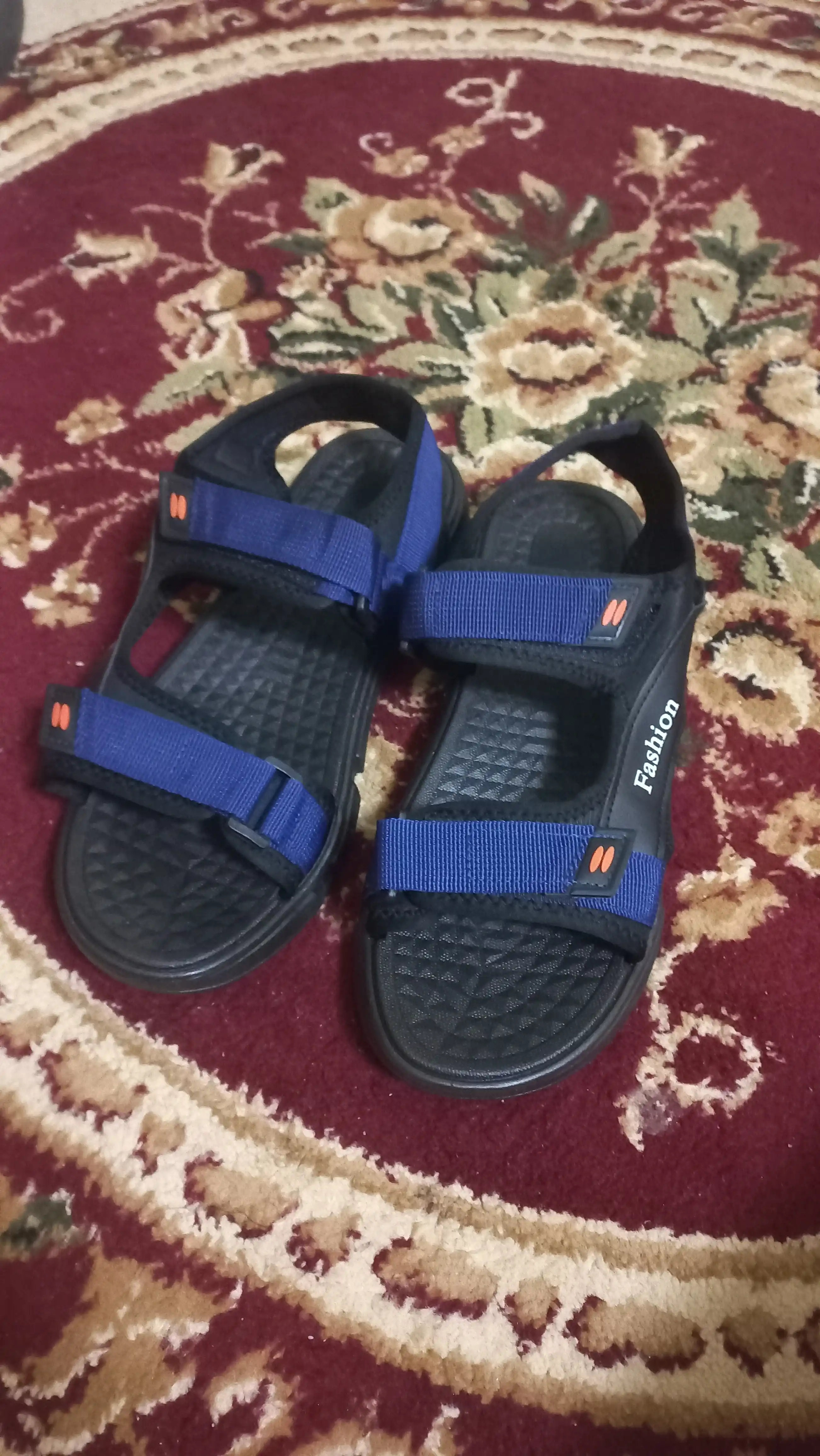 Erkaklar sandalilari, 40-45
