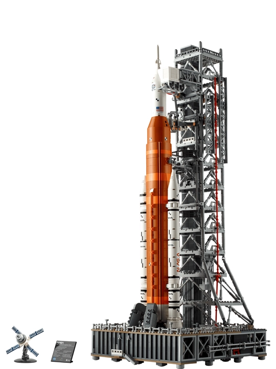 Лего Конструктор Космическая пусковая система NASA Artemis (Артемида), 3601 деталь