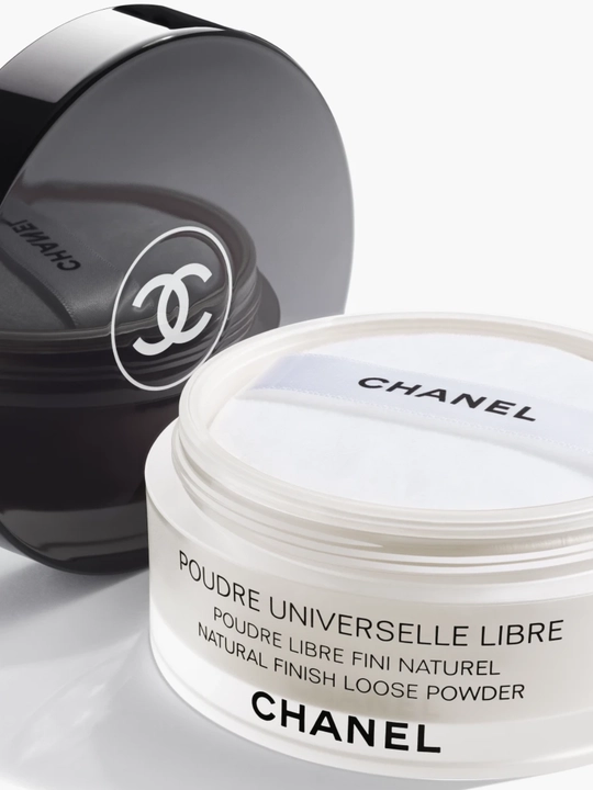 Рассыпчатая пудра с естественным финишем CHANEL POUDRE UNIVERSELLE LIBRE  