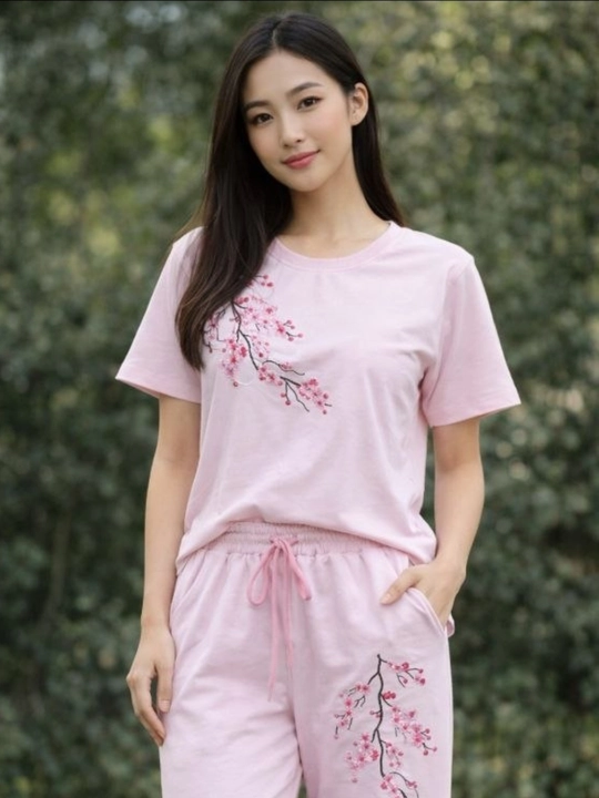 Ayollar uchun sport Sakura printli dvoyka костюм MiuMiu uslubida | Yozgi qulay set (44–52)