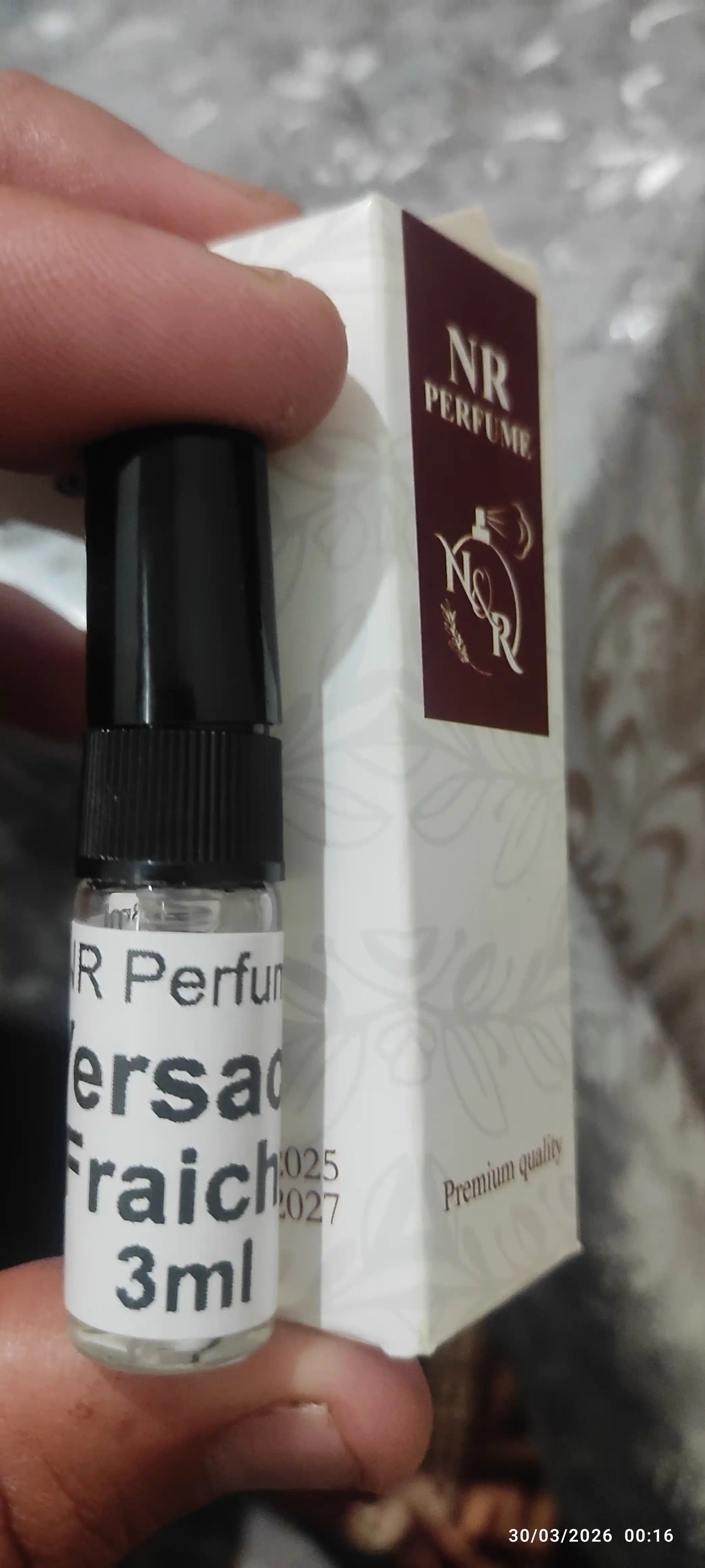 Erkaklar atiri Versace Fraiche Man, Fransiya
