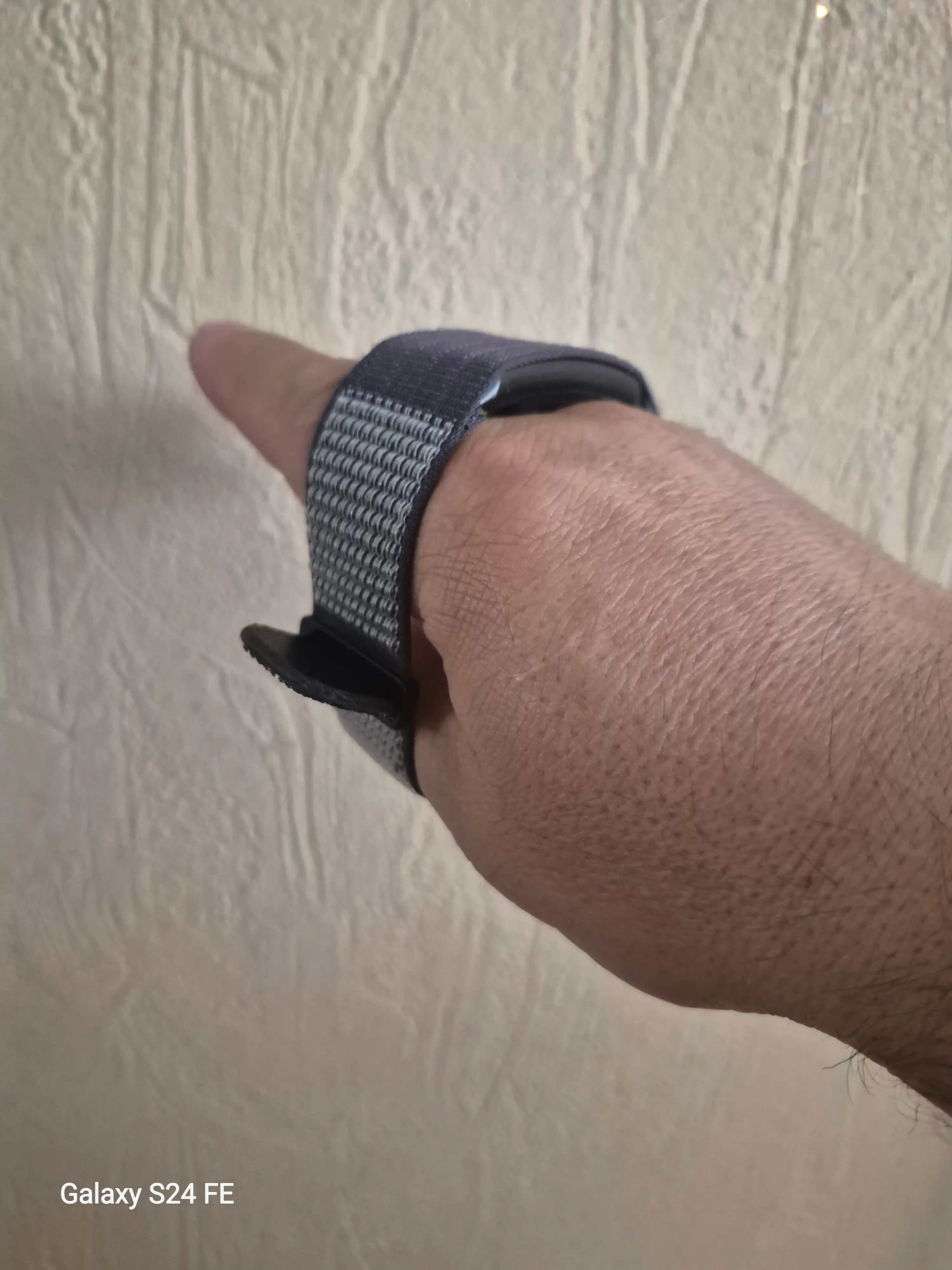 VALDUS VITRO Smart Health Bracelet – умный фитнес-браслет