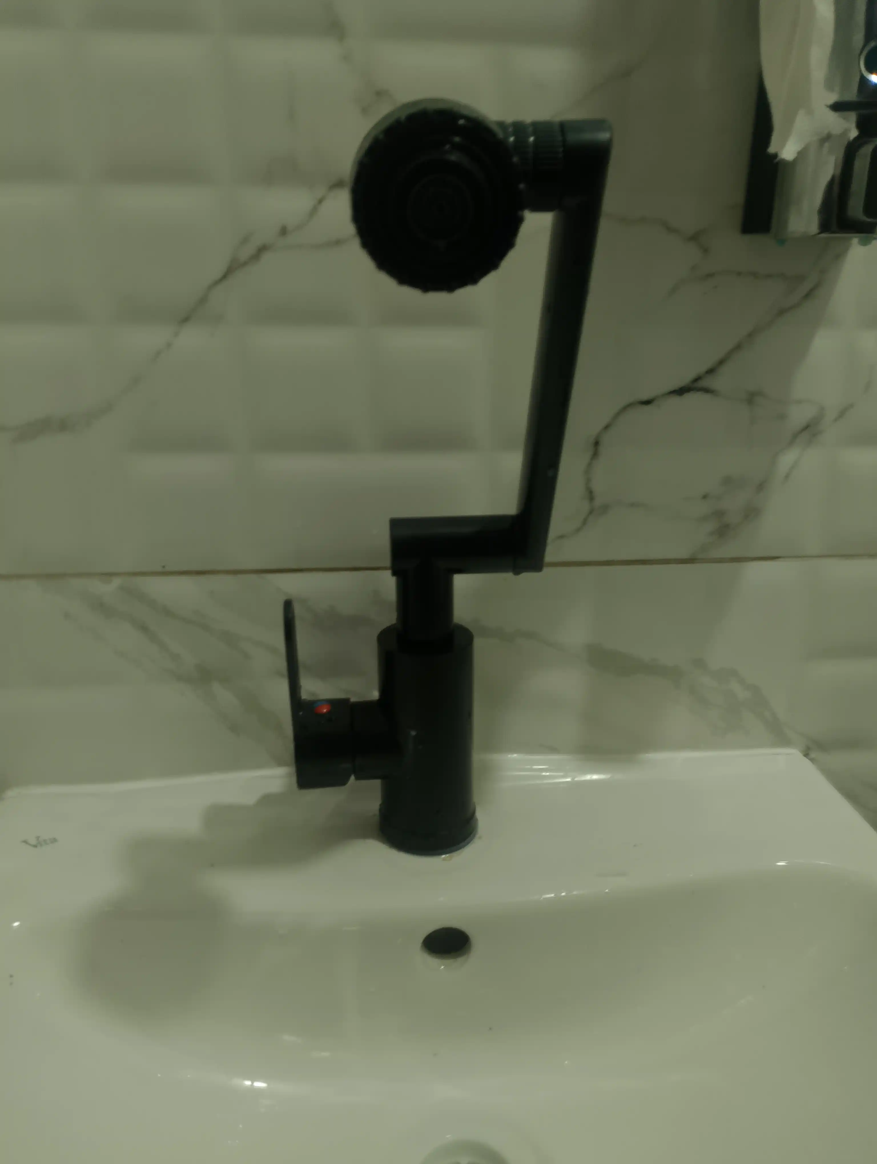 Смеситель для кухни и ванной раковины, 360° поворотный, два режима воды, простая установка