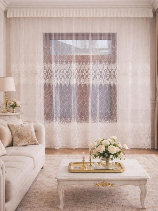 Tyul parda kashtali, nafis gulli, yengil va shaffof, bo‘yi 280 sm