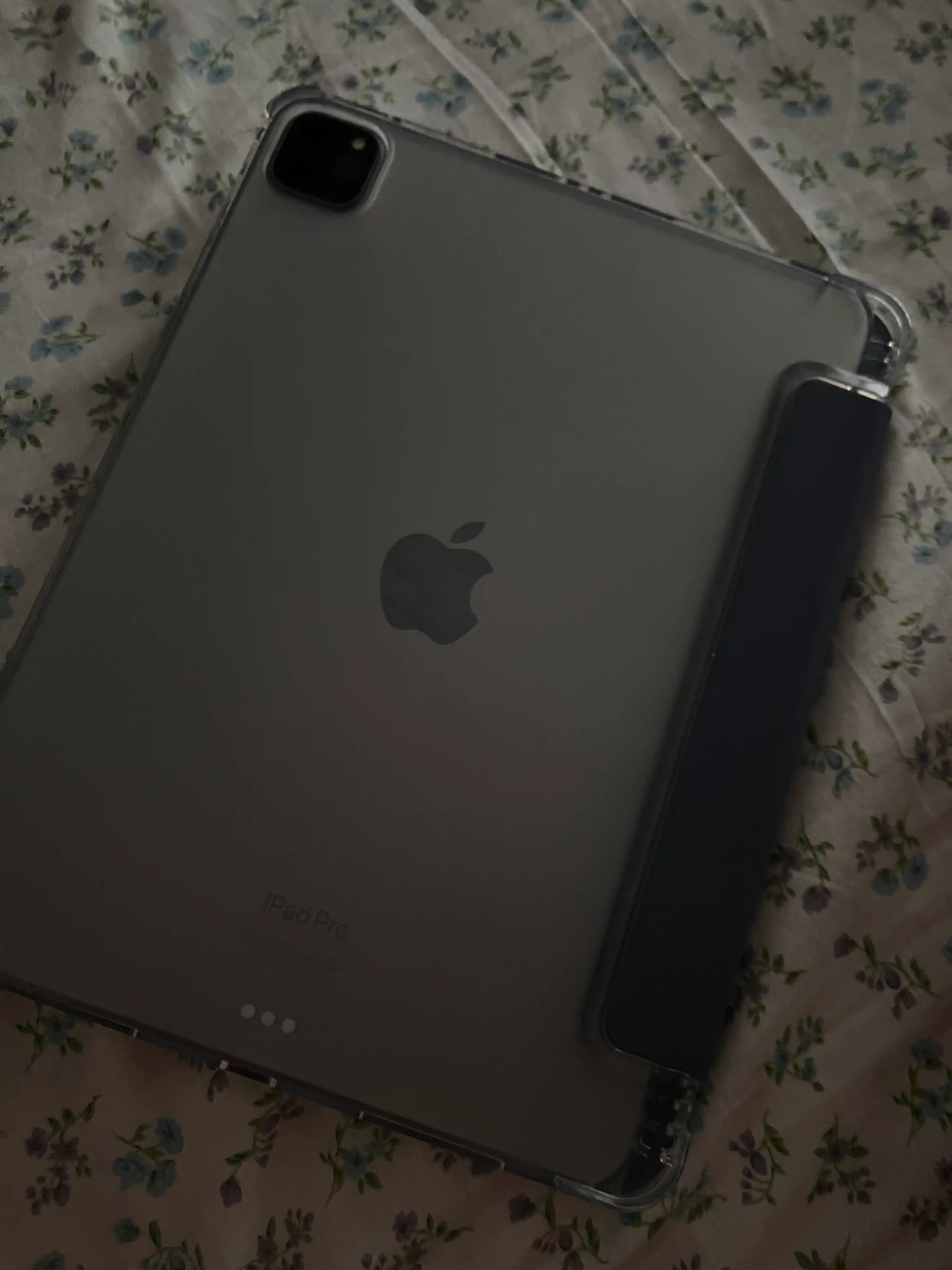 Чехол для планшетов iPad Pro 11" 18/20/21/22/24, iPad Pro 12,9 18/20/21/22/24